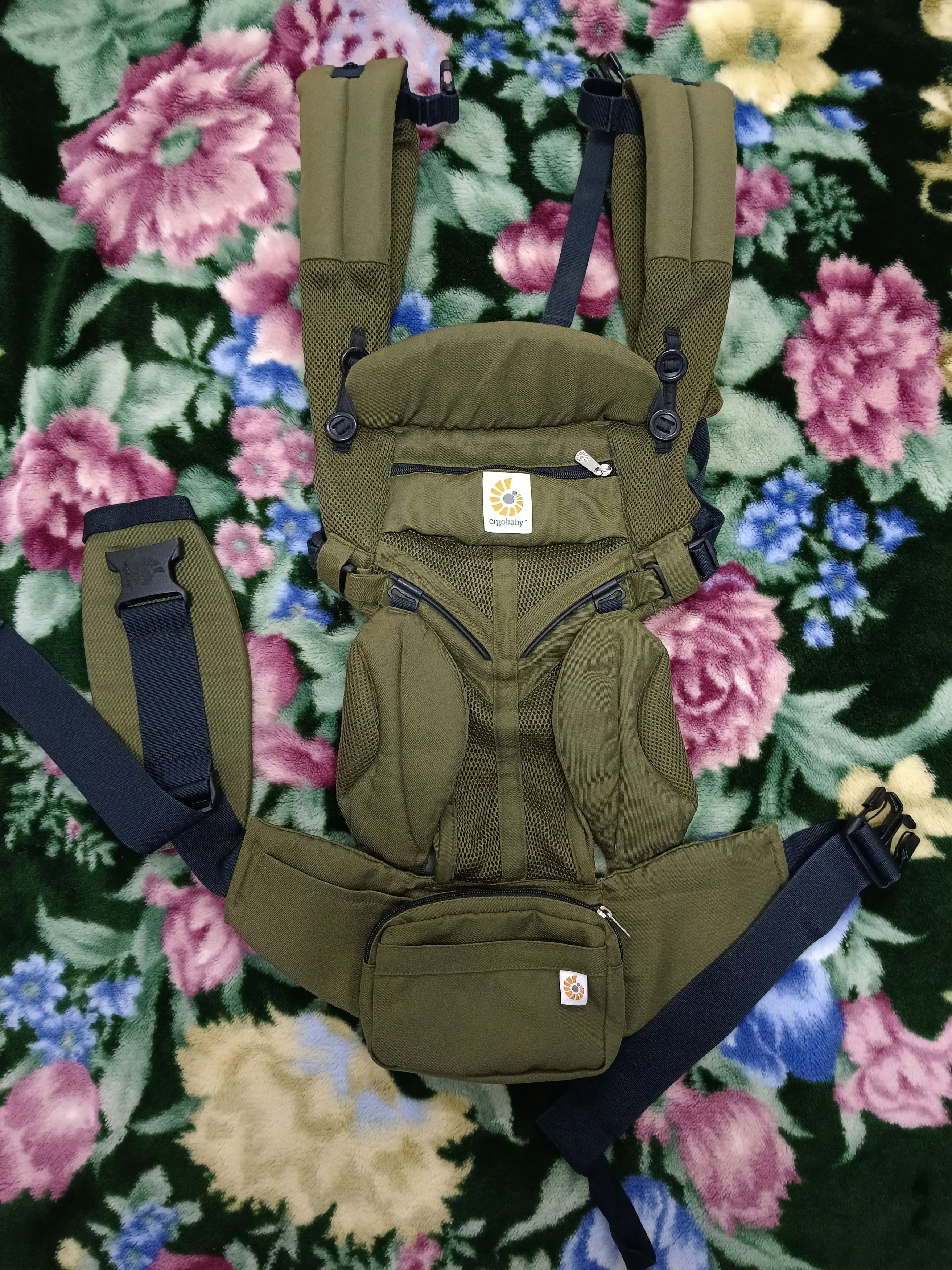 Japanese Brand Ergobaby Omni 360 Cool Air Carrier Baby Size ONE SIZE - 3 Thumbnail