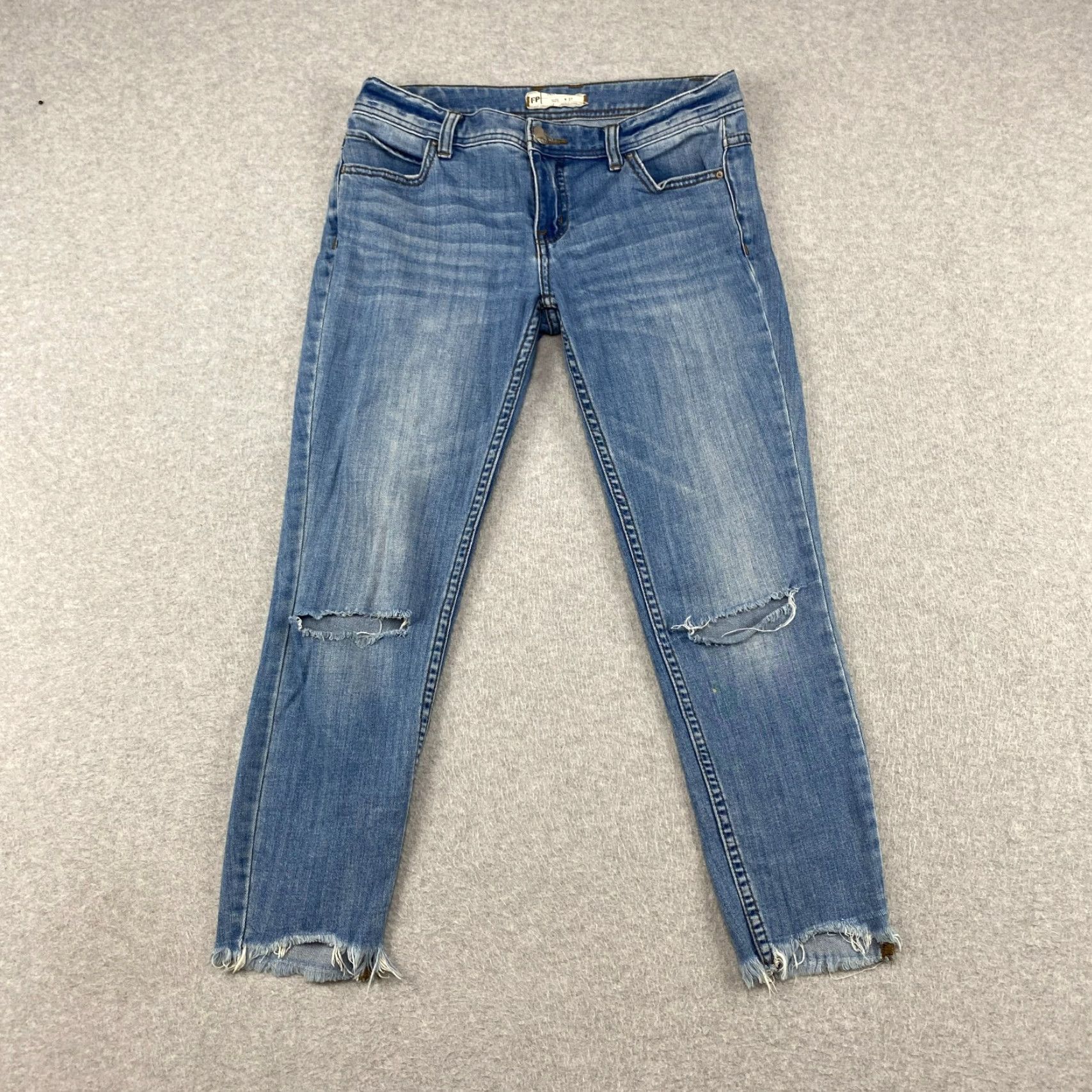 Free People VINTAGE? Free People Jeans Womens Blue Skinny Ankle Distressed Rip Denim 27/32 Mid Rise 5-Pocket Stretch Belt Loops Size 27" / US 4 / IT 40 - 2 Thumbnail
