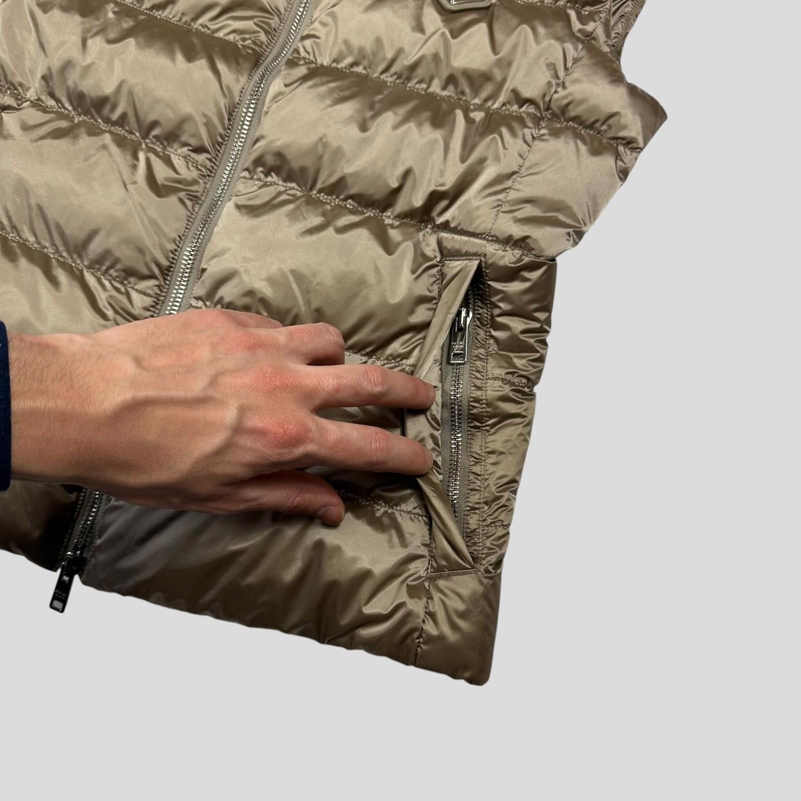 Prada Prada Milano 2017 Satin Champagne Nylon Down Logo Gilet - 8 Size S / US 4 / IT 40 - 4 Thumbnail