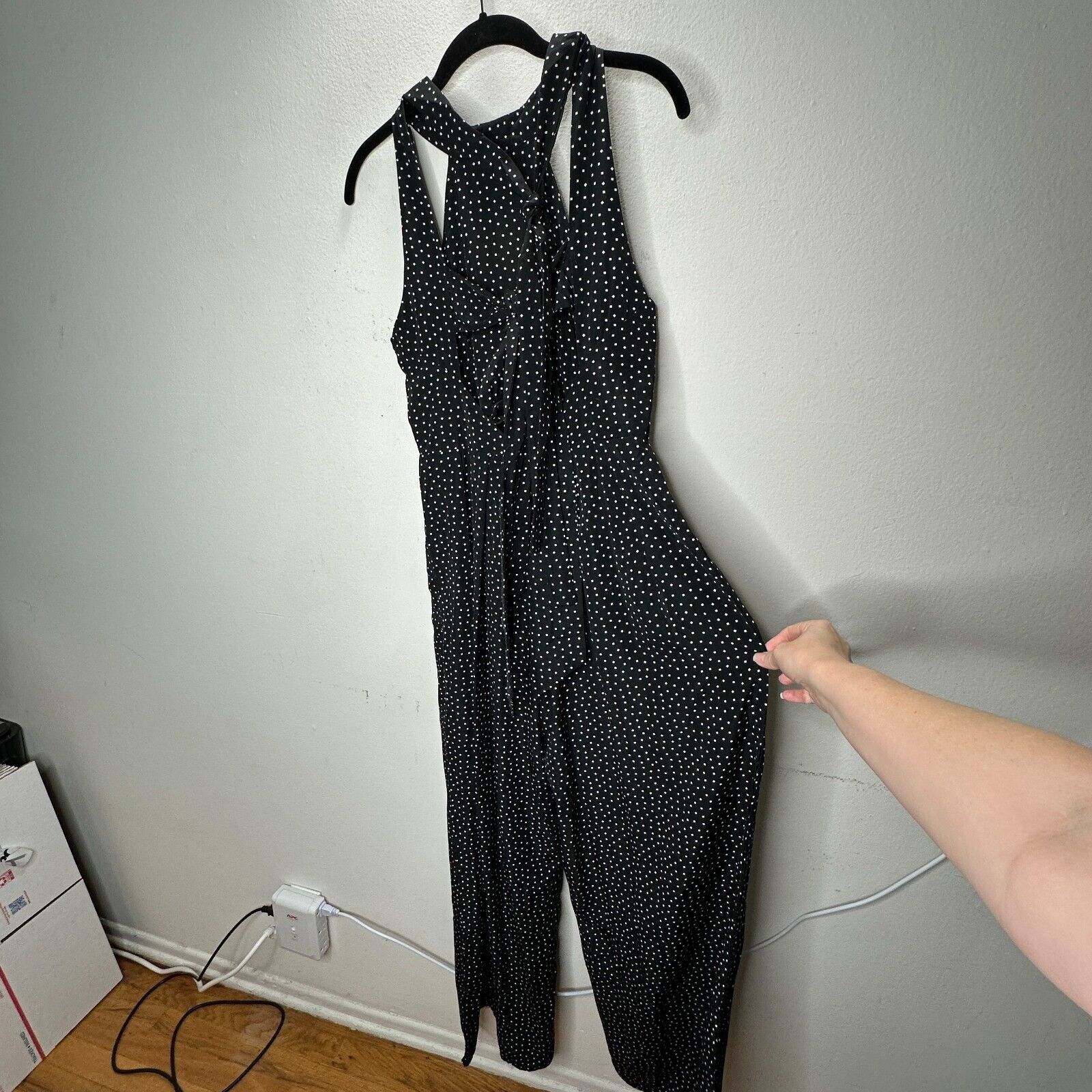 Other Audrey Halterneck Polka Dot Open Tie Back Pleat Leg Jumpsuit Size 27" / US 4 / IT 40 - 9 Thumbnail