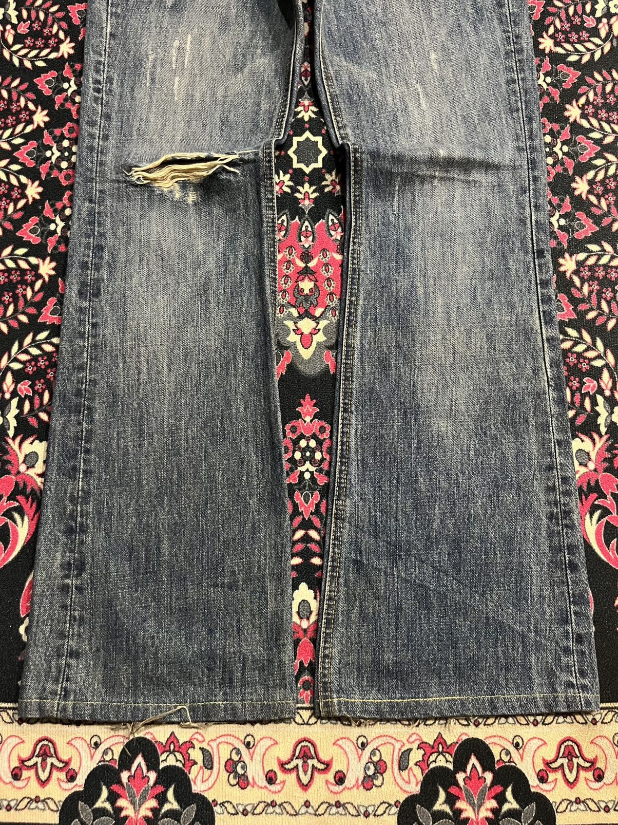 Japanese Brand Vintage Japanese Brand Blue Washed Distressed Flare Jeans Size US 30 / EU 46 - 7 Thumbnail