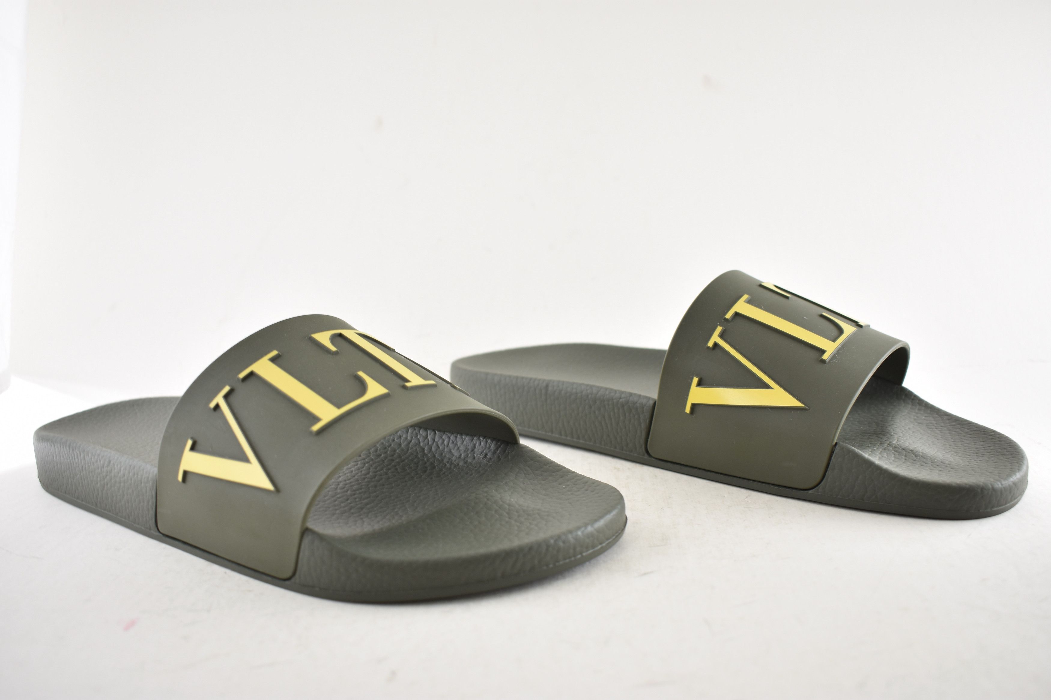 Valentino Garavani VLTN Yellow Logo Rubber Pool Slide Sandal 44 11 Size US 11 / EU 44 - 3 Thumbnail