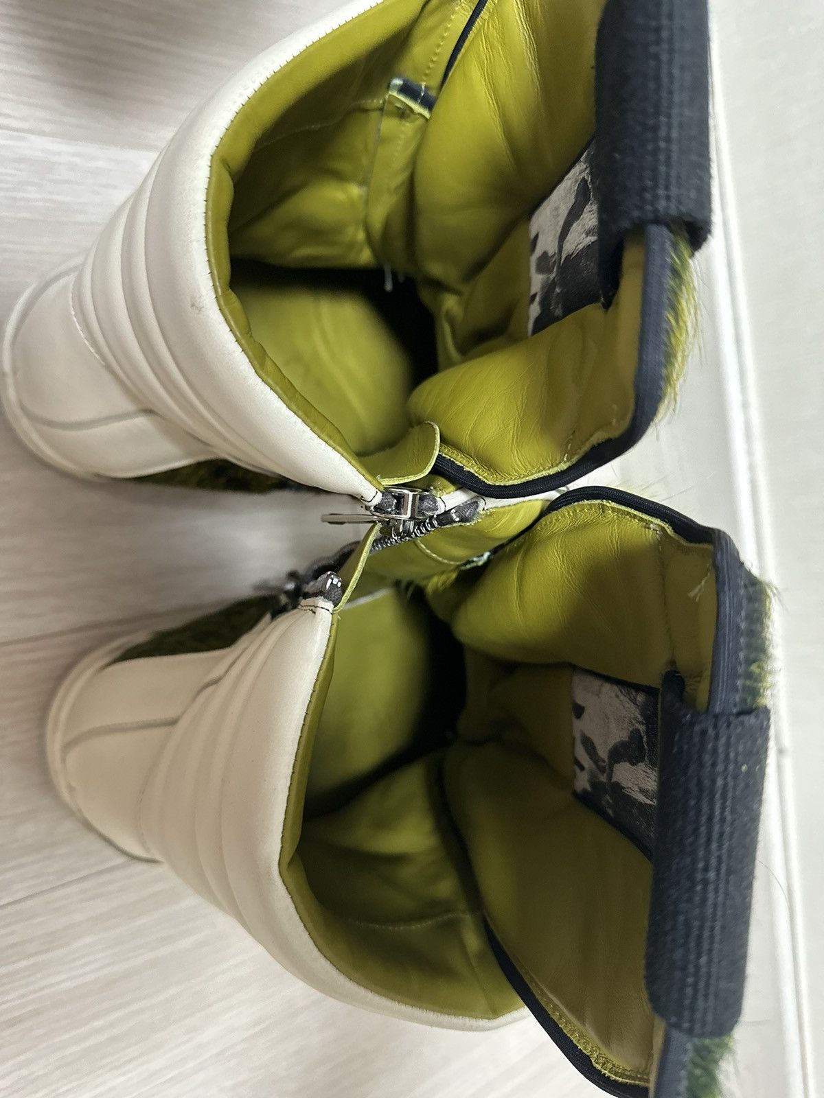 Rick Owens Rick Owens Seeyuh Grinch Pony Hair Acid Milk Geobasket Size US 10 / EU 43 - 10 Thumbnail