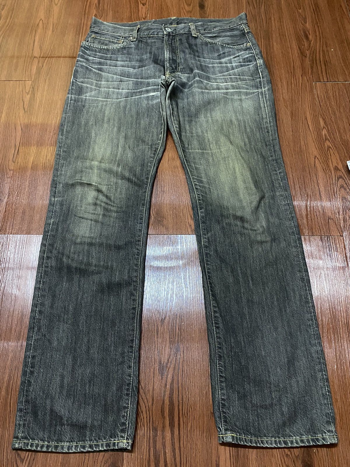Vintage Uniqlo UJ S002 Faded Wash Loose Straight Jeans