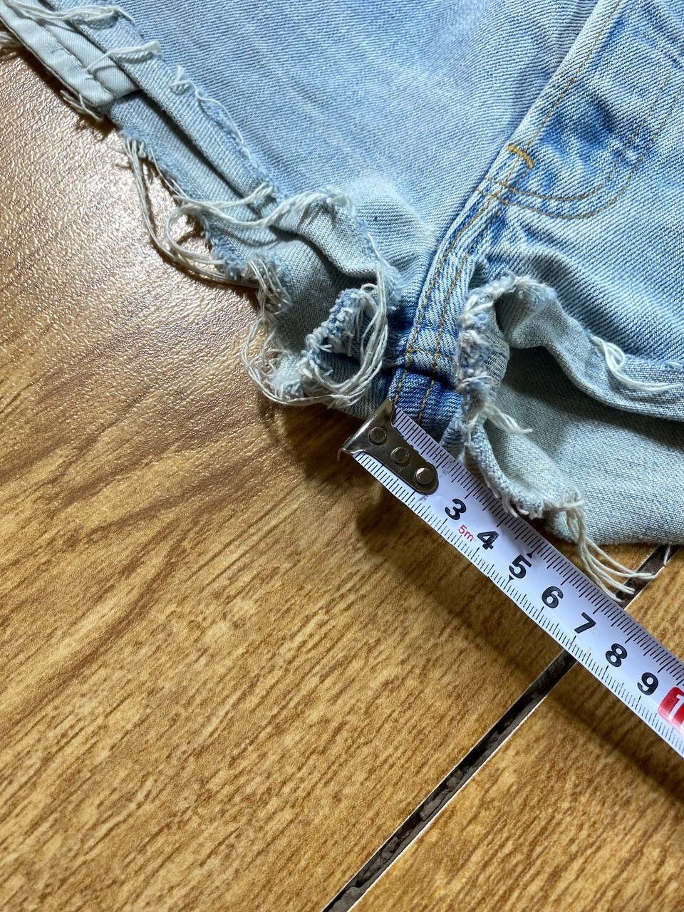 Levi's VINTAGE 90s LEVI’S 501 LIGHT WASH DENIM JEANs SHORTS Size US 34 / EU 50 - 14 Thumbnail