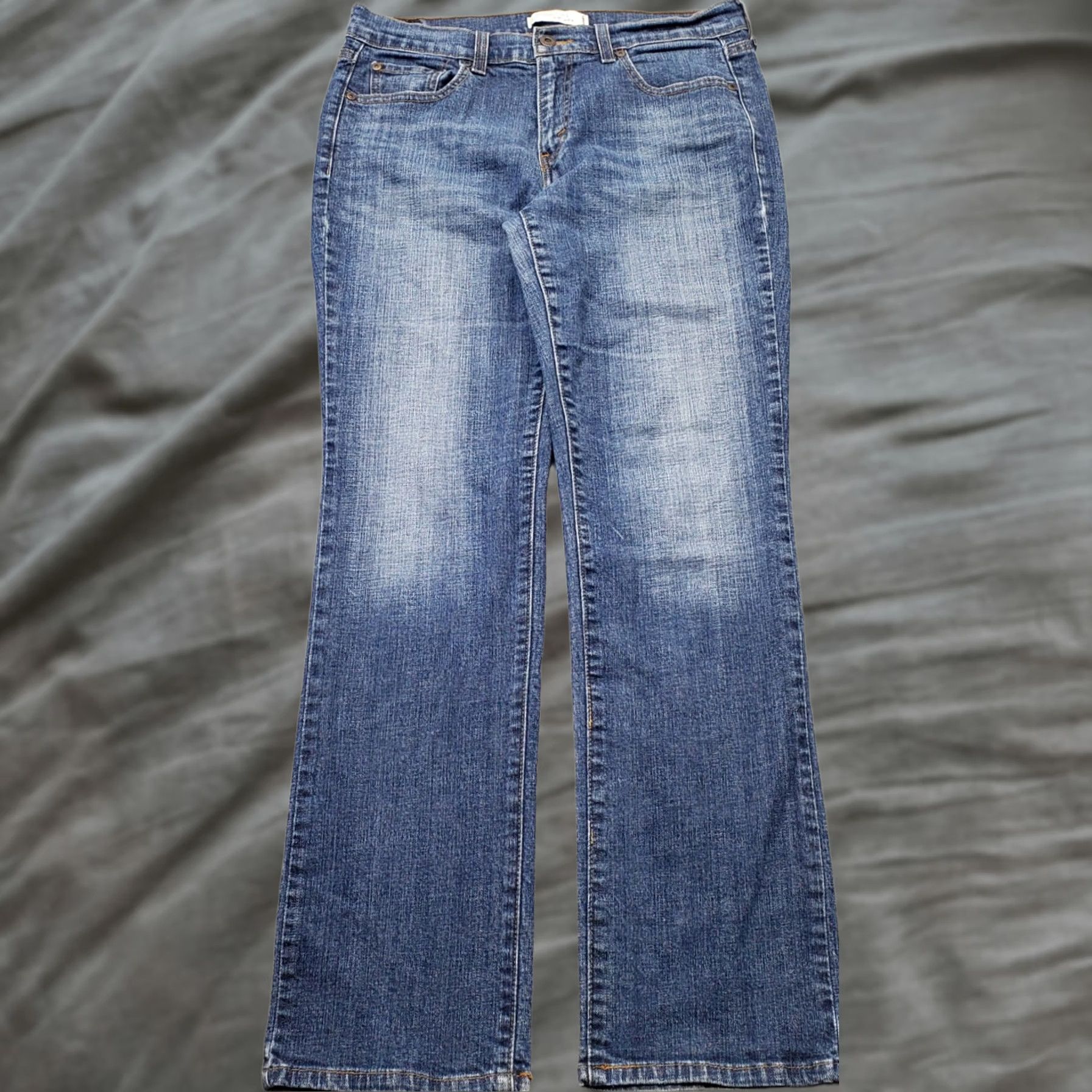 Levi's Levi's 505 Straight Leg Jeans Womens 10 Denim Blue 5-Pocket Regular Inseam 29.75" Zip Button Streetwear Size 32" / US 10 / IT 46 - 1 Thumbnail