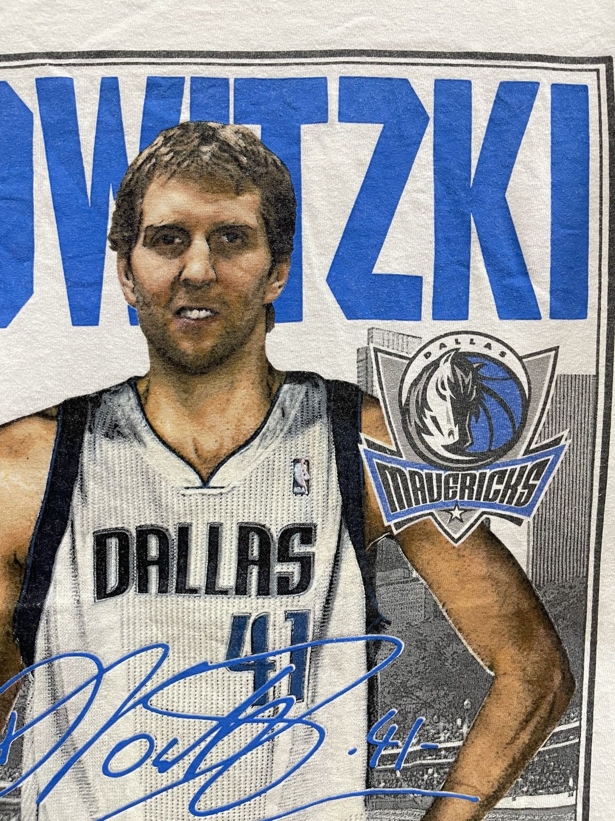 NBA Dirk Nowitzki Dallas Mavericks🔥🔥🔥 Size US M / EU 48-50 / 2 - 4 Thumbnail