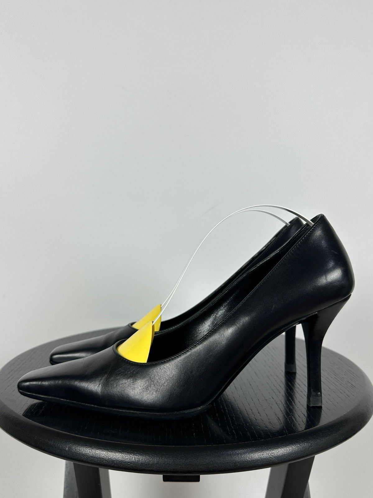 Gucci Vintage Gucci Leather Square Toe Gold Logo Heels Pumps Size US 7 / IT 37 - 4 Thumbnail