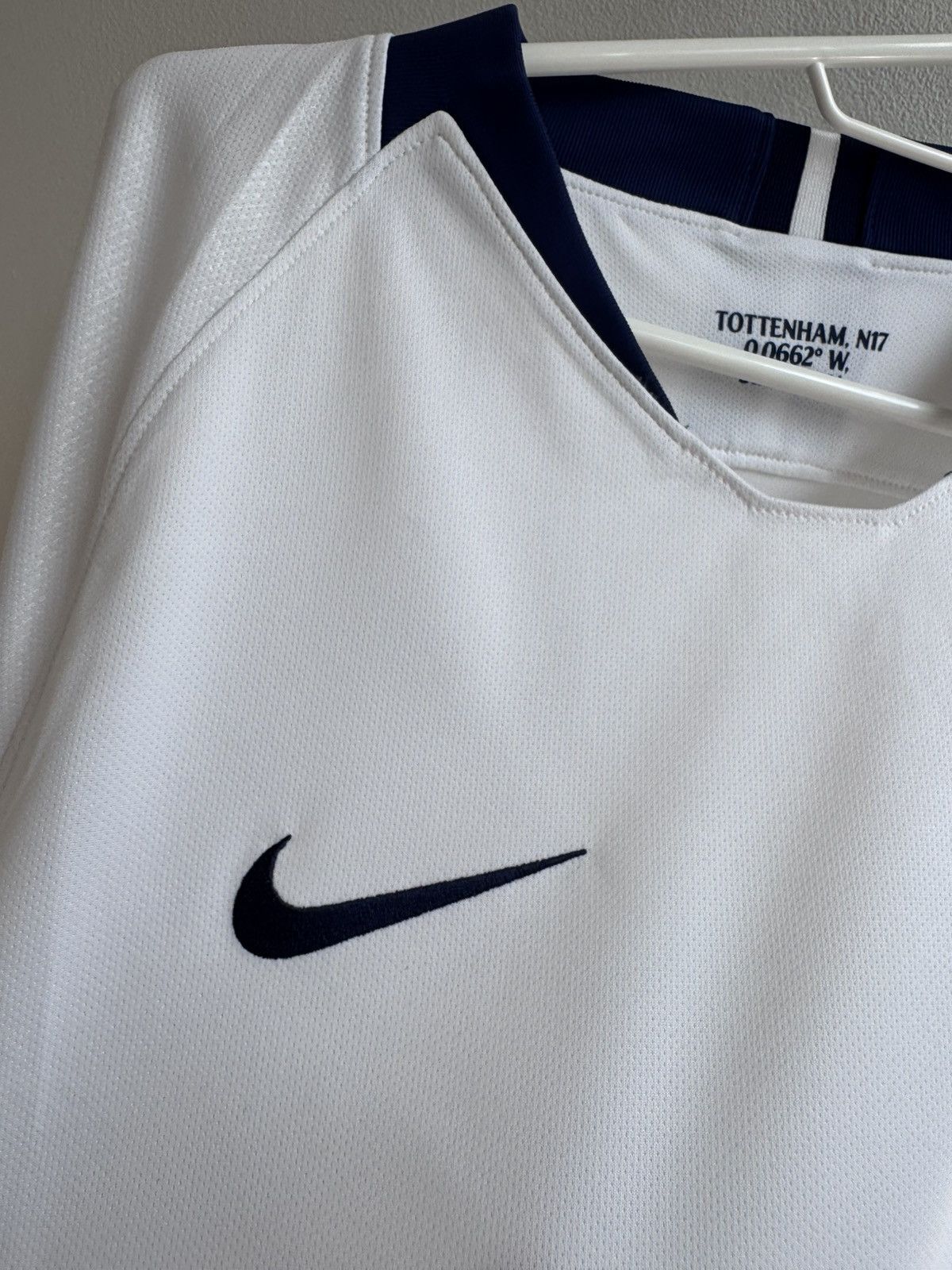 Nike TOTTENHAM 2018 2019 LUCAS #27 SOCCER JERSEY FOOTBALL SHIRT Size US L / EU 52-54 / 3 - 9 Thumbnail