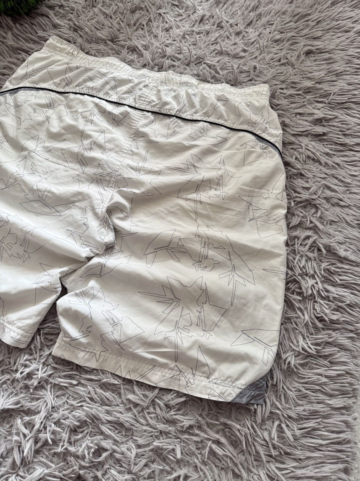 Nike 00s Nike Vintage Baggy Shorts Graphic Print Swoosh Shox Y2k Size US 38 / EU 54 - 8 Thumbnail