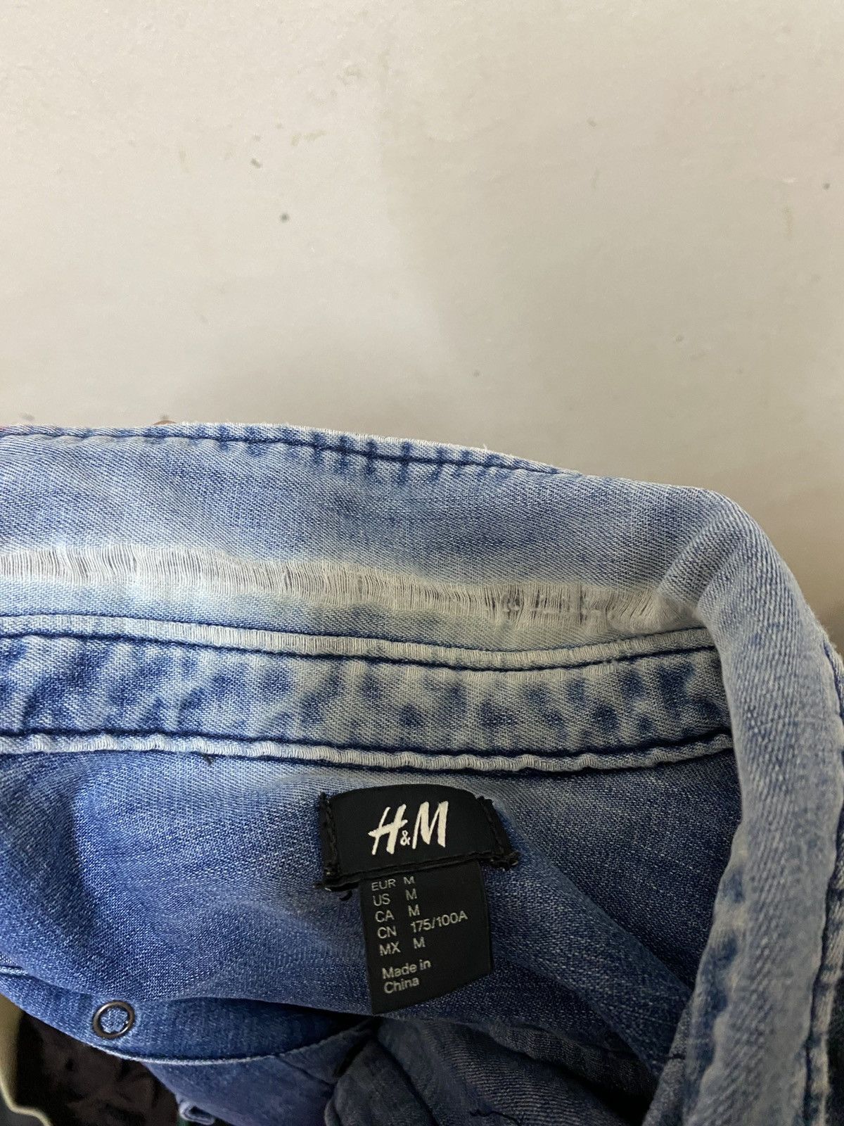 H&M H&M Denim Jeans Shirt Button Up Size US M / EU 48-50 / 2 - 8 Thumbnail