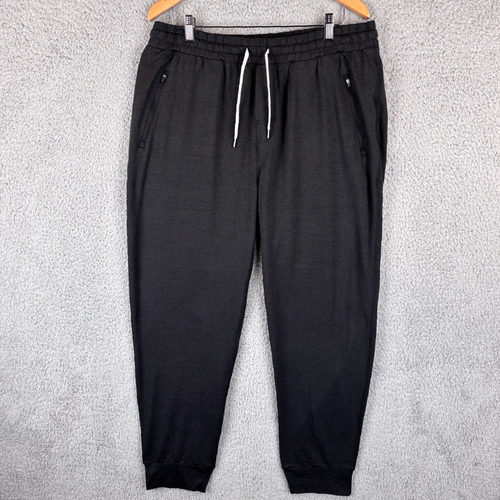 Vuori Vuori Jogger Pants Mens 2XL Black Lightweight Pockets Drawstring Tapered Inseam 29in V438 Size US 39 - 2 Thumbnail