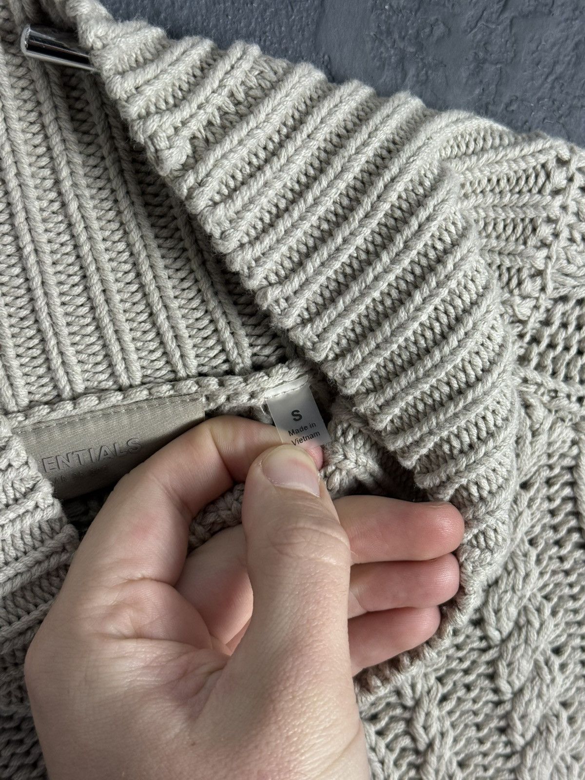 Fear of God FEAR OF GOD ESSENTIALS Oversized Cable Knit Cotton Sweater Size US S / EU 44-46 / 1 - 8 Thumbnail