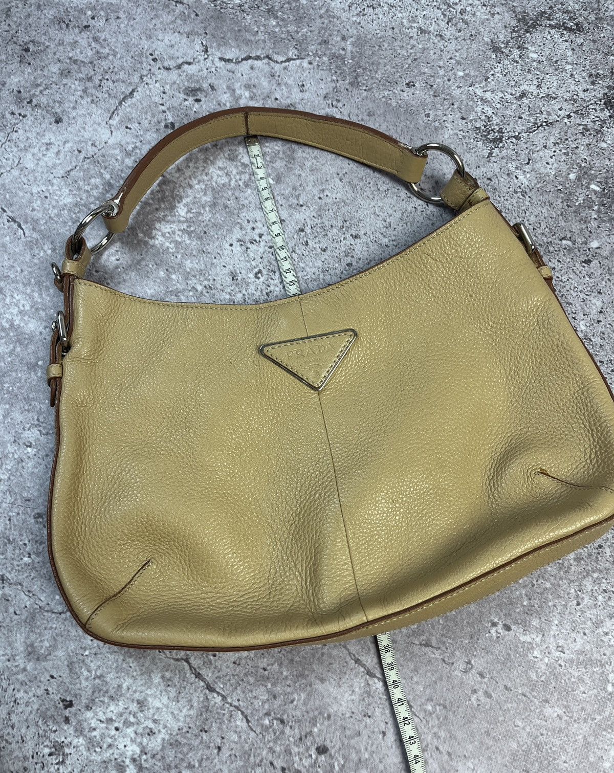 Prada 2000’s Prada Beige Vitello Daino Leather Hobo Shoulder Bag Size ONE SIZE - 17 Thumbnail