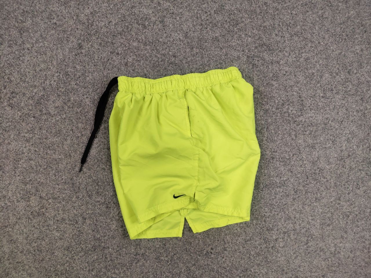 Nike Vintage Nike Swoosh Bright green Casual shorts Y2K Style Size US 32 / EU 48 - 10 Thumbnail