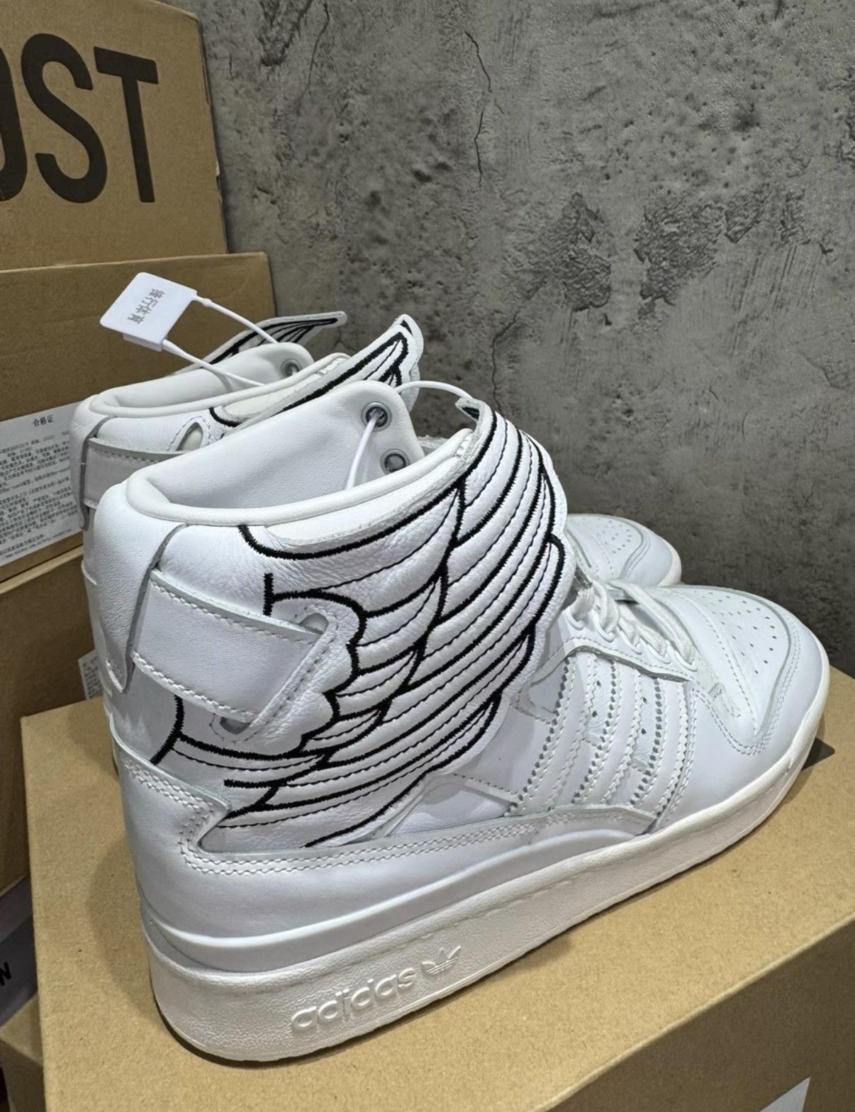 Adidas Adidas Jeremy Scott Wings 4.0 K37 Size US 8 / EU 41 - 1 Thumbnail
