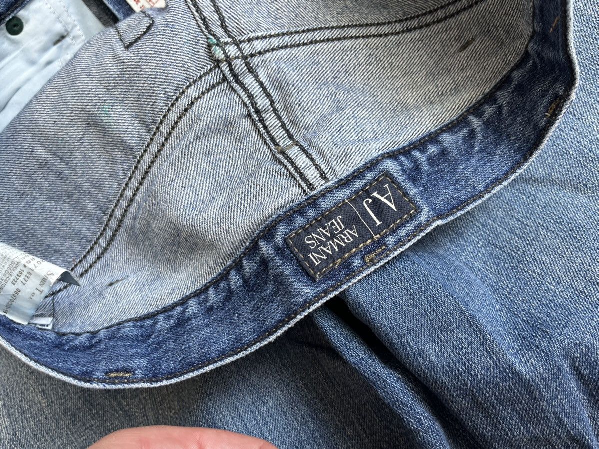 Giorgio Armani Armani denim vintage size 32 Size US 32 / EU 48 - 14 Thumbnail