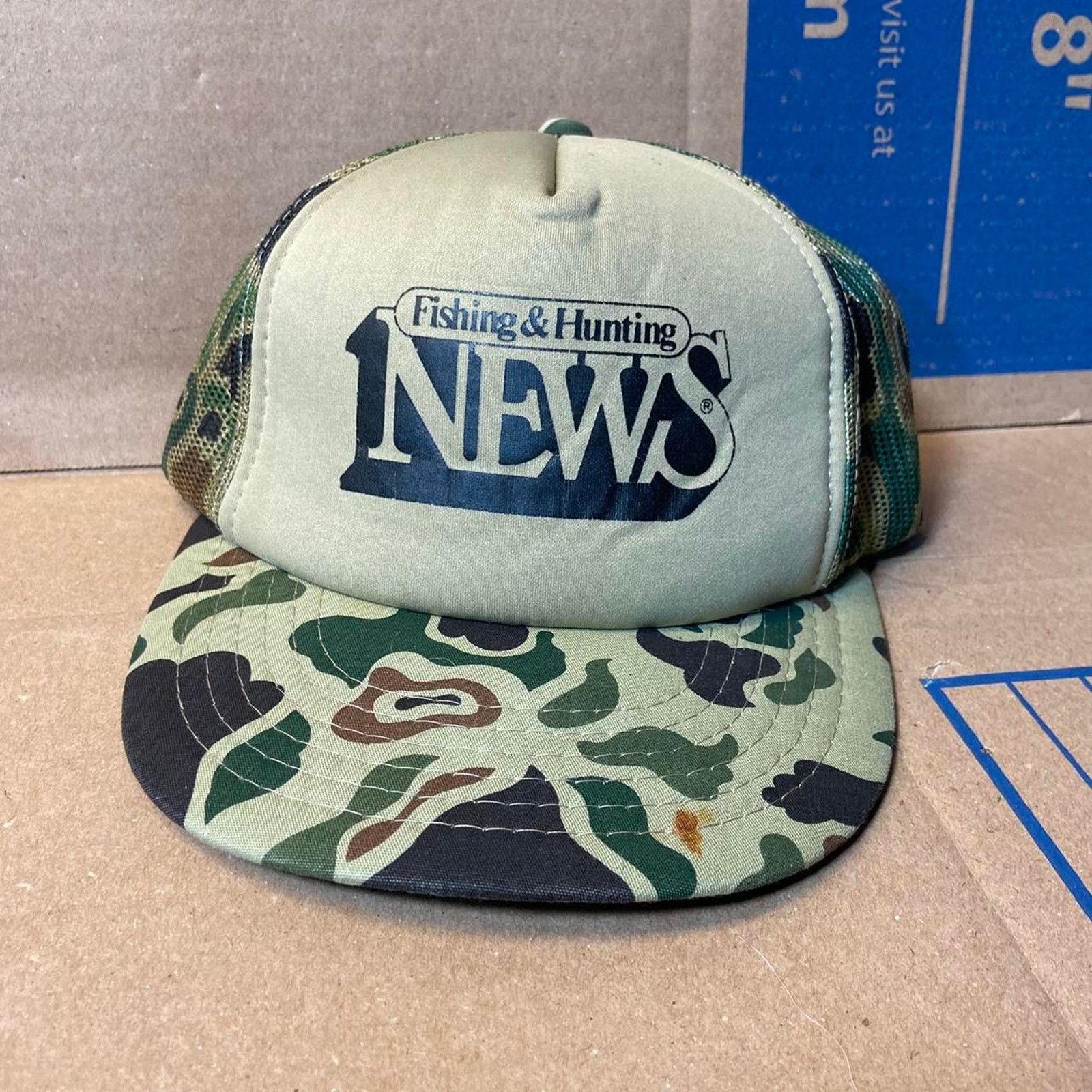 Starter 80s fishing and hunting trucker Size ONE SIZE - 2 Thumbnail