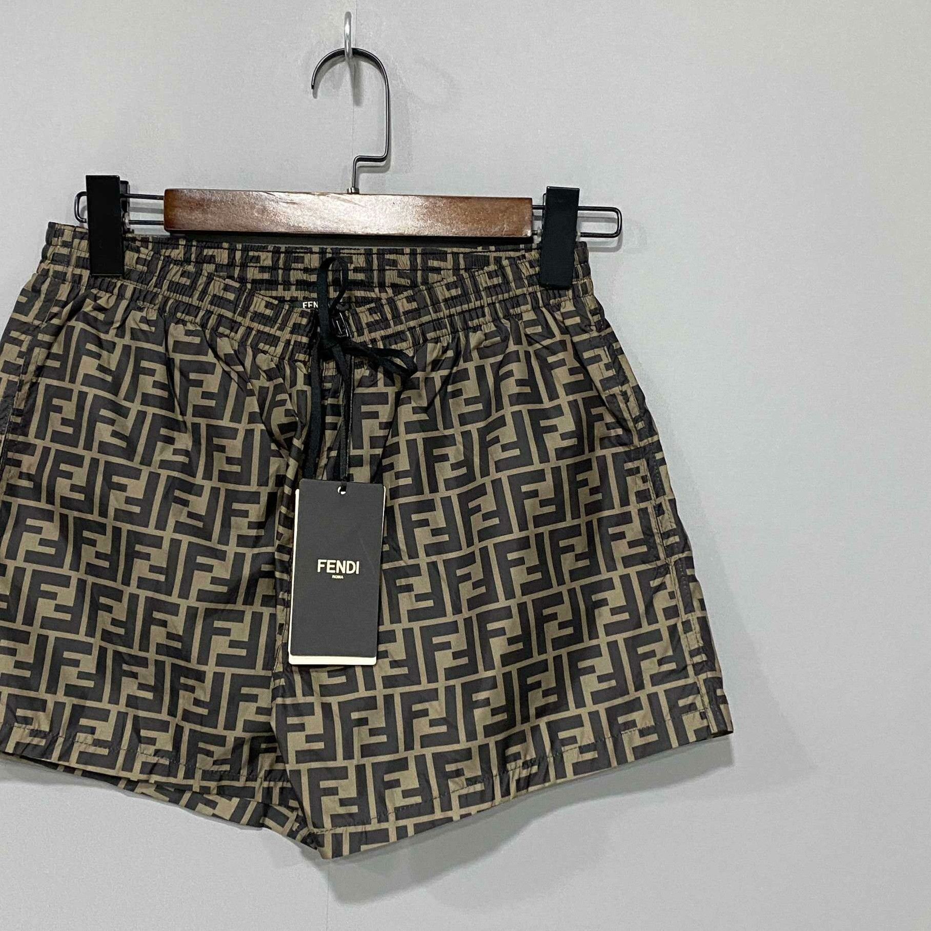 Fendi Fendi Shorts 32 Men Size US 32 / EU 48 - 1 Thumbnail
