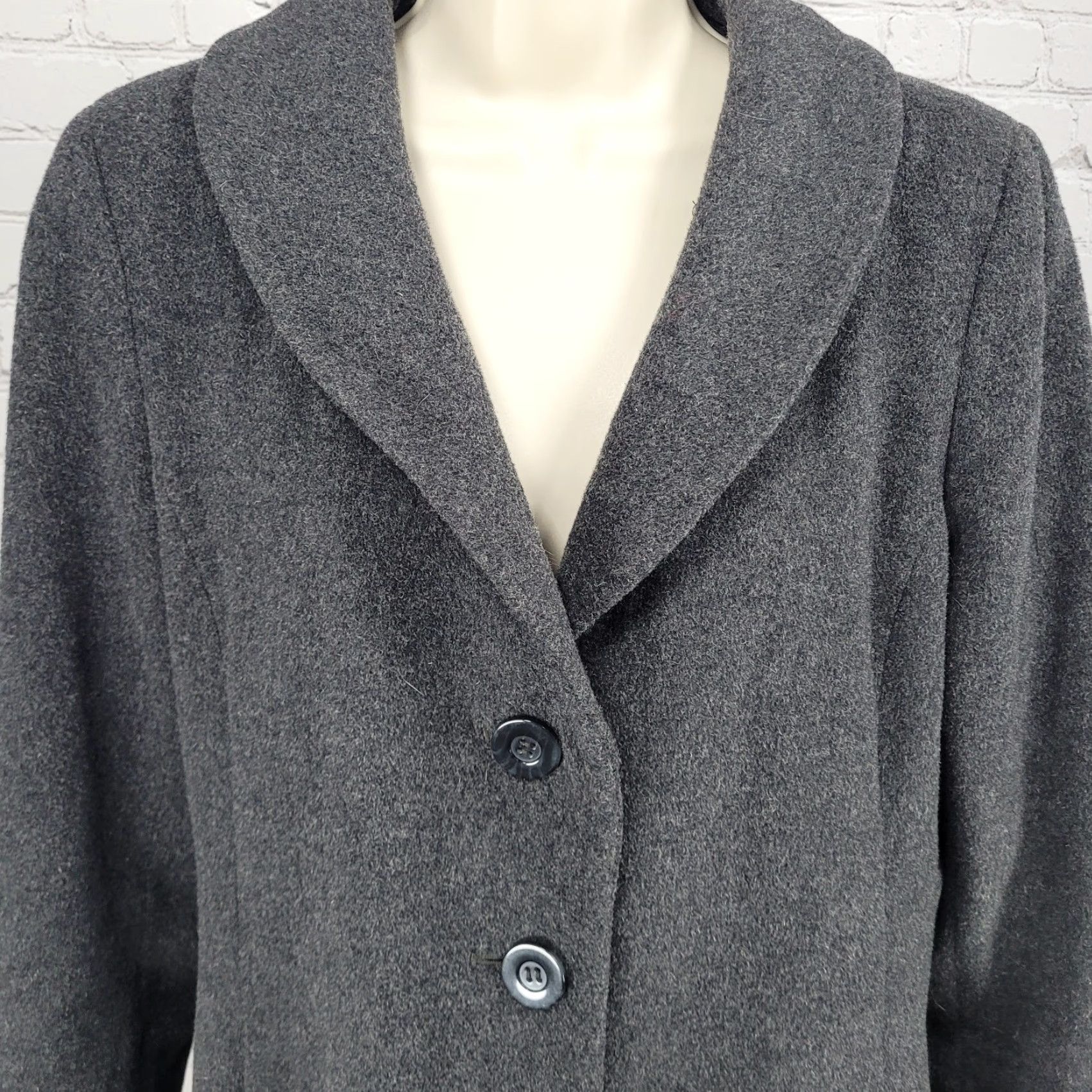 Ann Taylor VINTAGE Ann Taylor Grey Wool Blend Buttoned Shawl Collar Lined Over Coat Size 8 Size M / US 6-8 / IT 42-44 - 7 Thumbnail