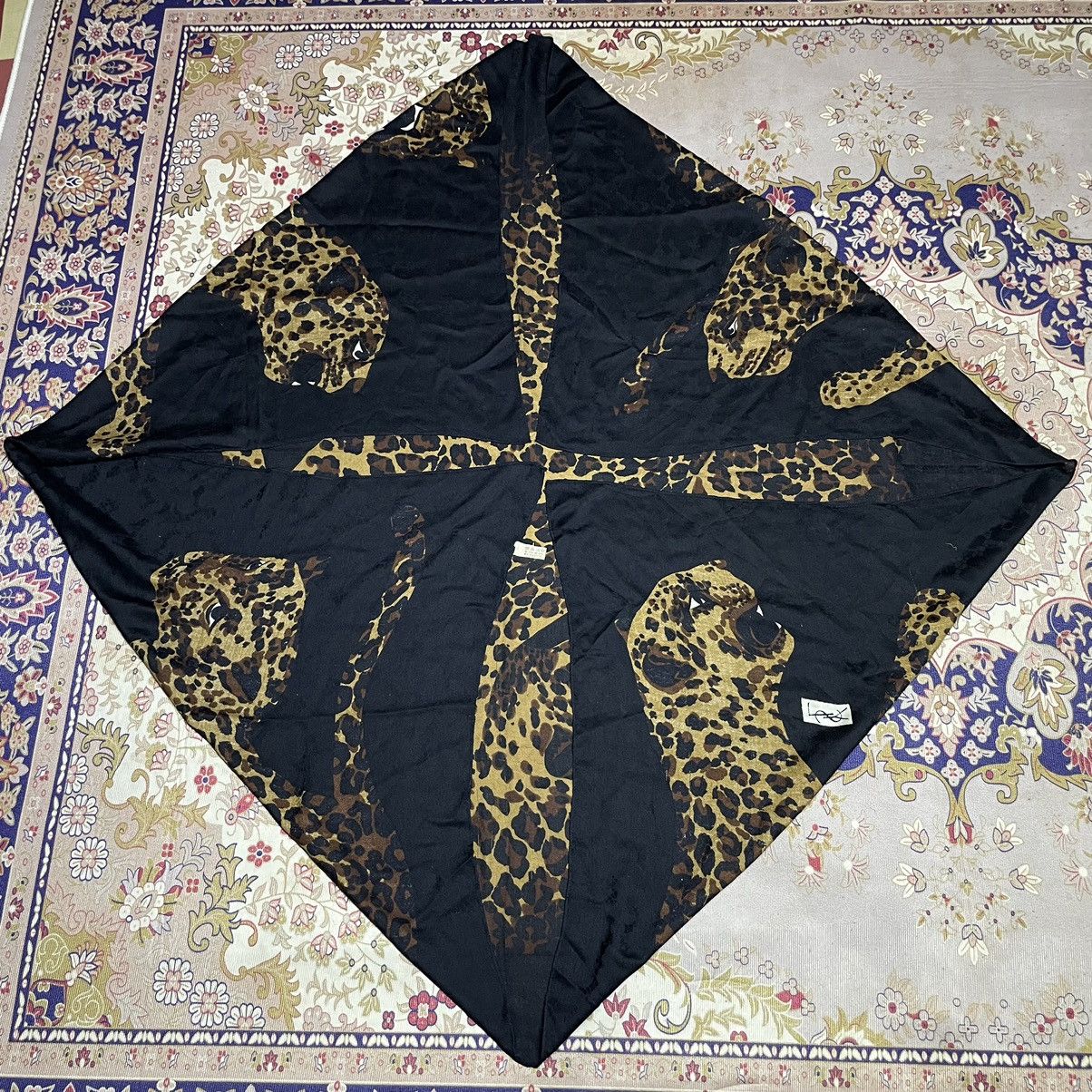 Vintage Vary Rare! Vintage YvesSaintLaurent Leopard Oversized Scarf Size ONE SIZE - 5 Thumbnail