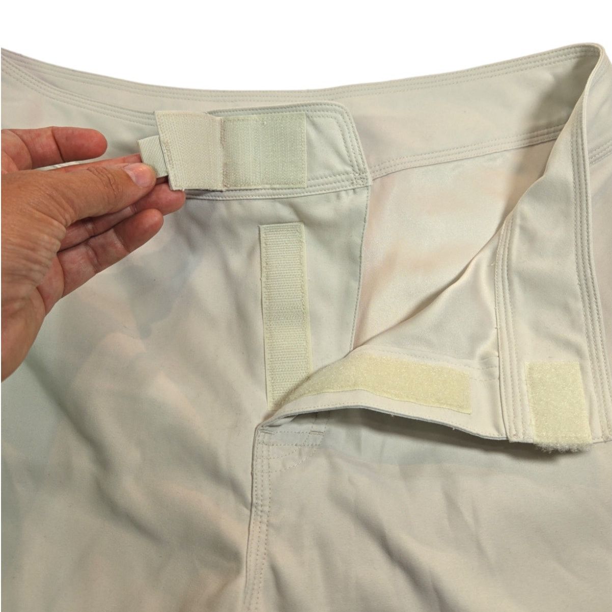 Patagonia Patagonia Pataloha | Cropped Pants in Taupe|/Beige | Size 12 Size 34" / US 12 / IT 48 - 3 Thumbnail