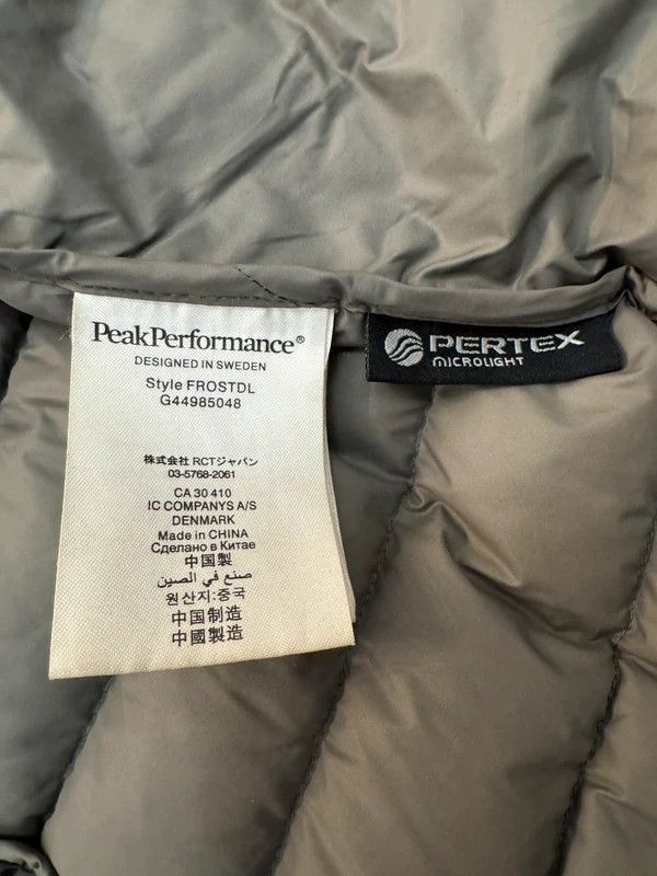 Peak Performance Peak Performance Frost Down R&D Jacket Pertex Microlight S Size US S / EU 44-46 / 1 - 10 Thumbnail