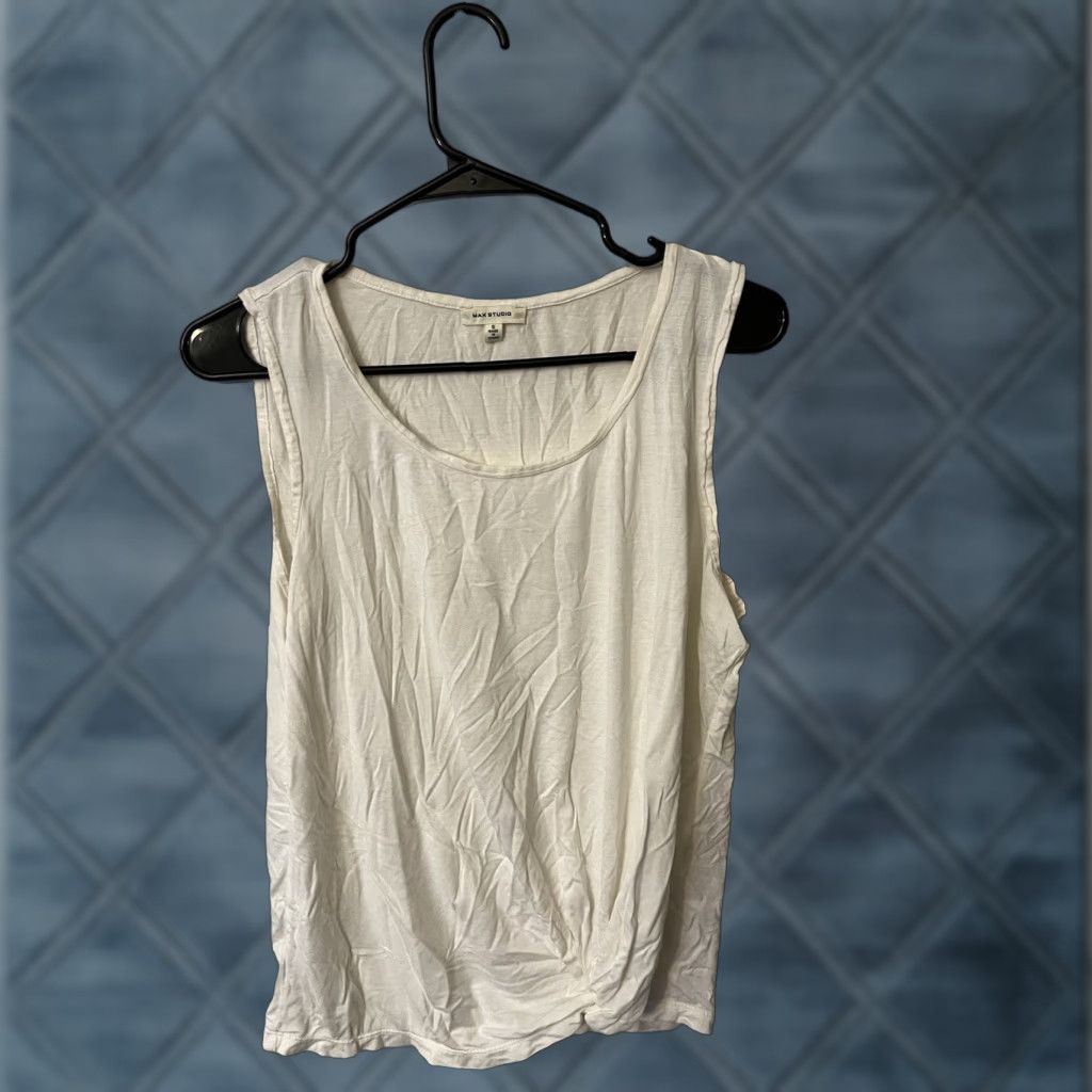 Vintage VINTAGE Max Studio Women Tank Top Small White Solid Sleeveless 90s Casual Size S / US 4 / IT 40 - 1 Thumbnail