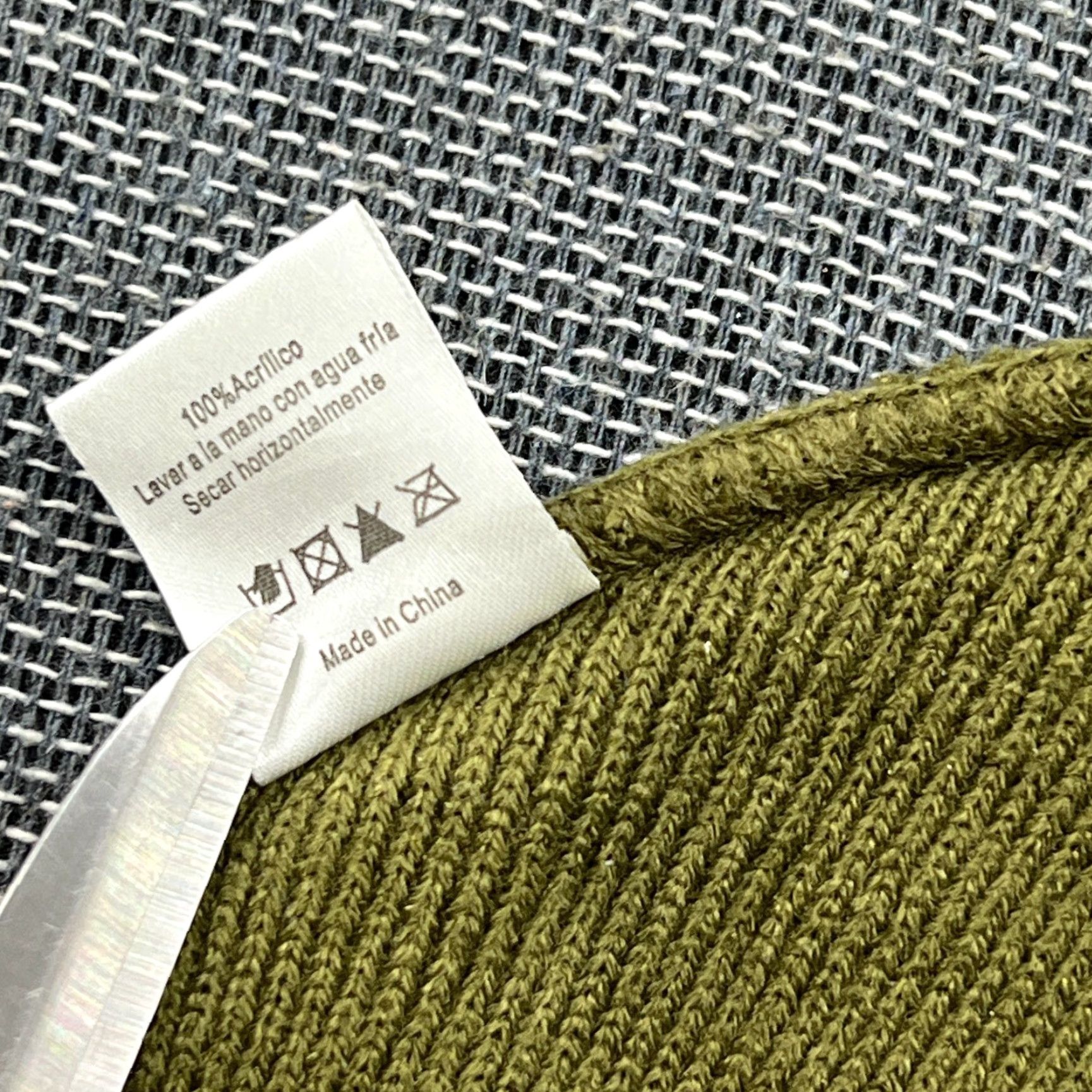 Vintage JOTT Beanie Green One Size Mens Hat Knit Acrylic Stretch Solid Beanie Hat Size US M / EU 48-50 / 2 - 6 Thumbnail