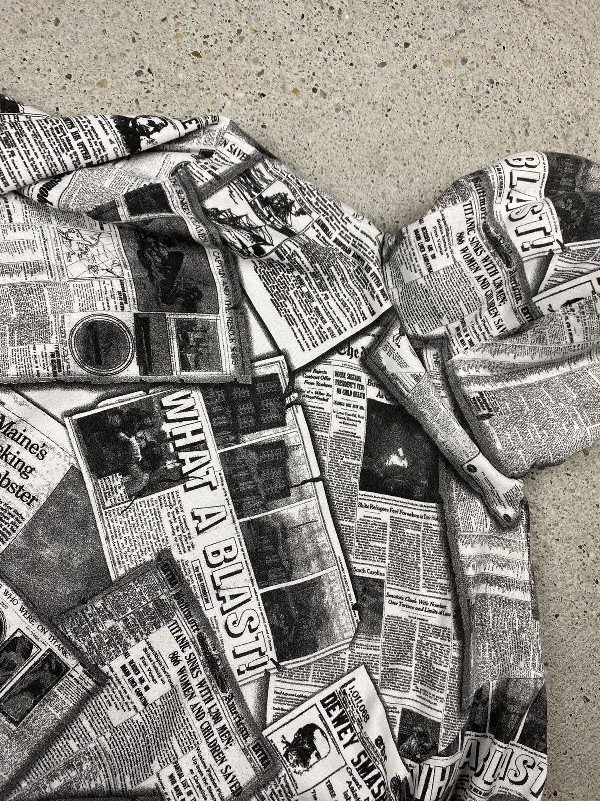 Japanese Brand Japan style hoodie newspapers full print zip vintage y2k Size US L / EU 52-54 / 3 - 13 Thumbnail