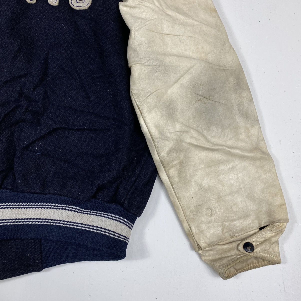 Vintage VINTAGE 70's UNIVERSITY OF TORONTO VARSITY LEATHER JACKET Size US M / EU 48-50 / 2 - 16 Thumbnail