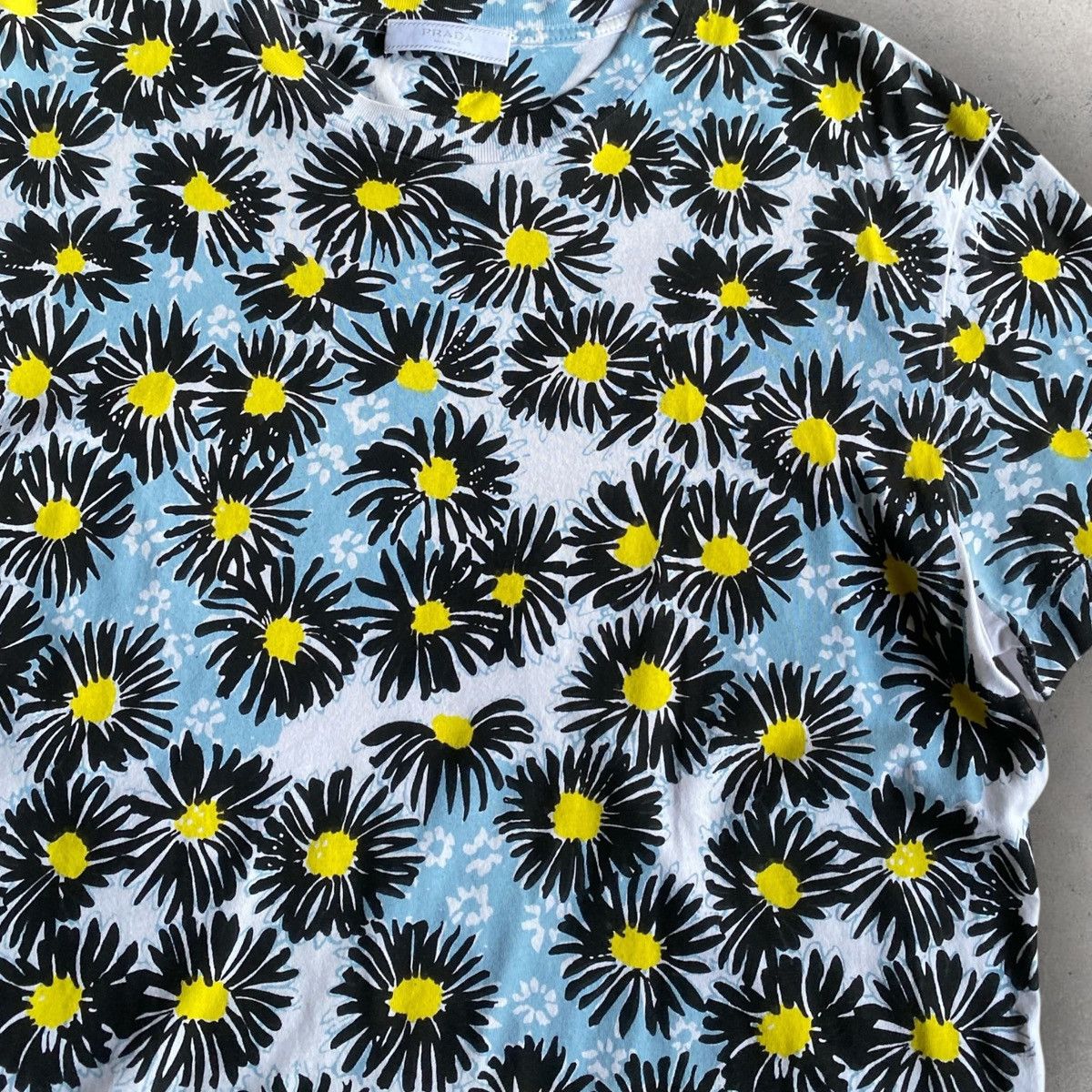 Prada SS12 Floral Print T Shirt Size M / US 6-8 / IT 42-44 - 2 Thumbnail