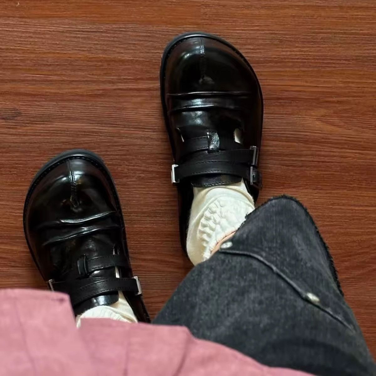 Other Real Leather Designer Outdoor Pleated Genuine Sandals Boots Size US 10 / EU 43 - 4 Thumbnail