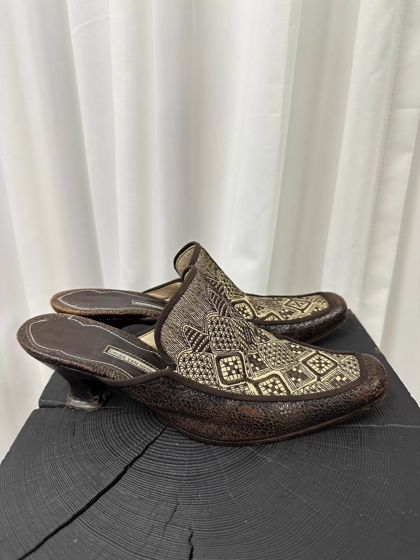 Dries Van Noten Dries Van Noten Embroidered Mule Heels 37.5 Size US 7 / IT 37 - 4 Thumbnail