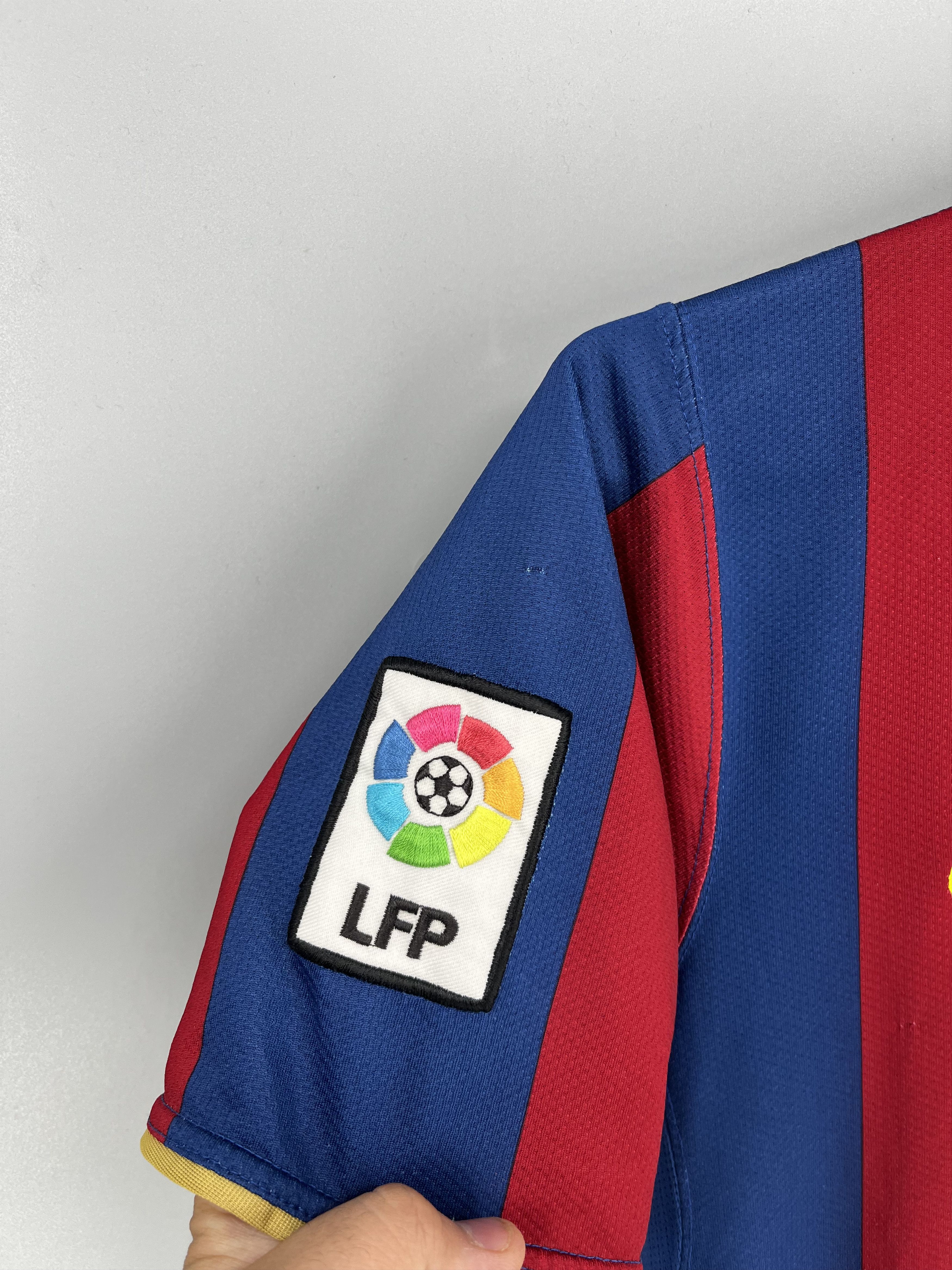 Nike Barcelona Nike 2007 Jersey Vintage Y-Shirts Size XL Size US XS / EU 42 / 0 - 7 Thumbnail