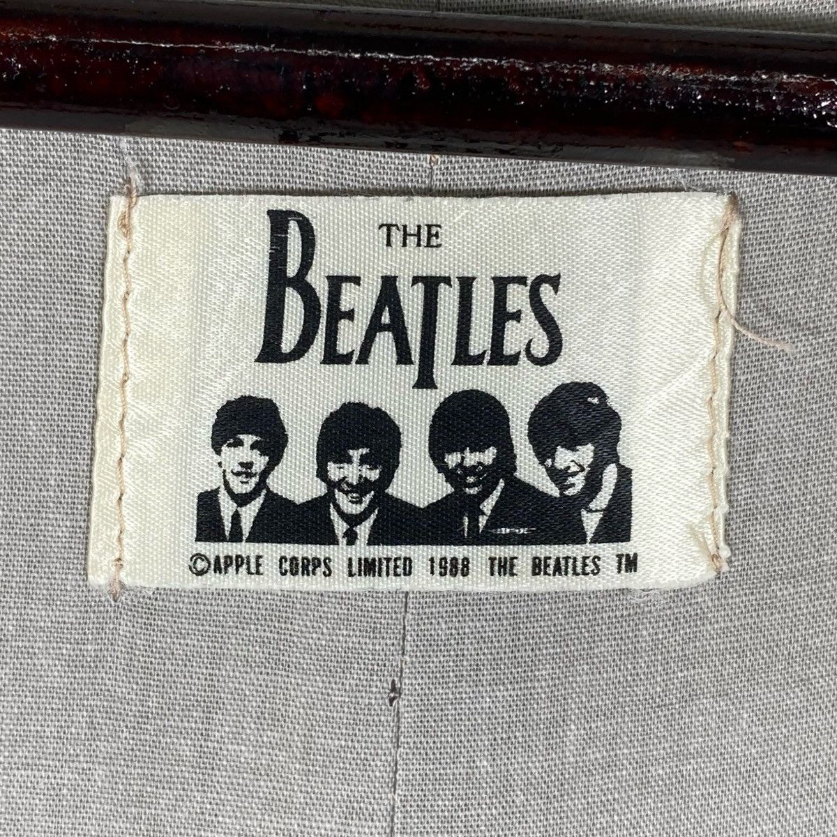 Vintage Vintage 1988 The Beatles Kimono Jacket Size US L / EU 52-54 / 3 - 8 Thumbnail
