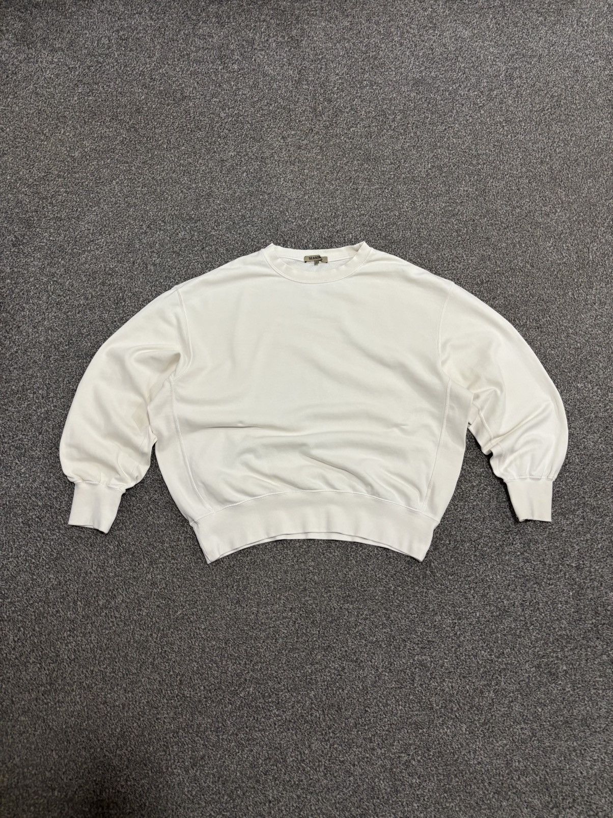 Yeezy Yeezy season 4 Milk Boxy Crewneck Sweatshirt Off White Size US M / EU 48-50 / 2 - 1 Thumbnail