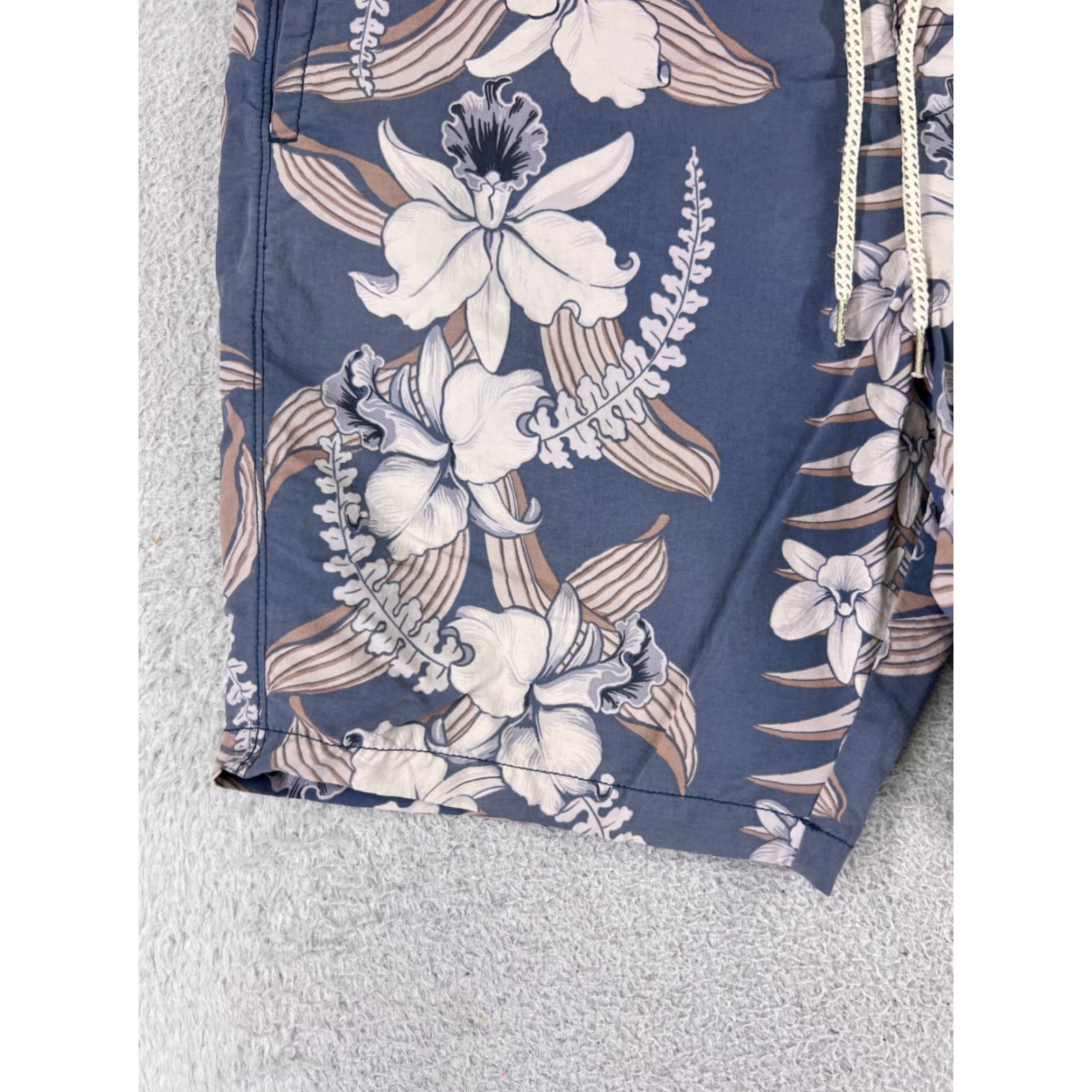 Tommy Bahama Tommy Bahama Swim Trunks Mens Large Blue Floral Nylon Shell Faded Size US 33 - 5 Thumbnail