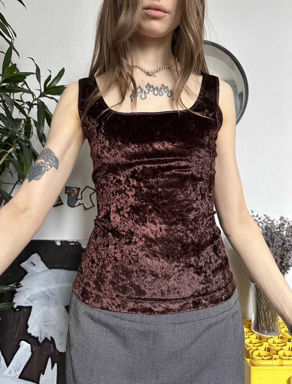 Victoria's Secret × Vintage Vintage Victoria Secret Velvet Crop Top y2k Size L / US 10 / IT 46 - 2 Thumbnail