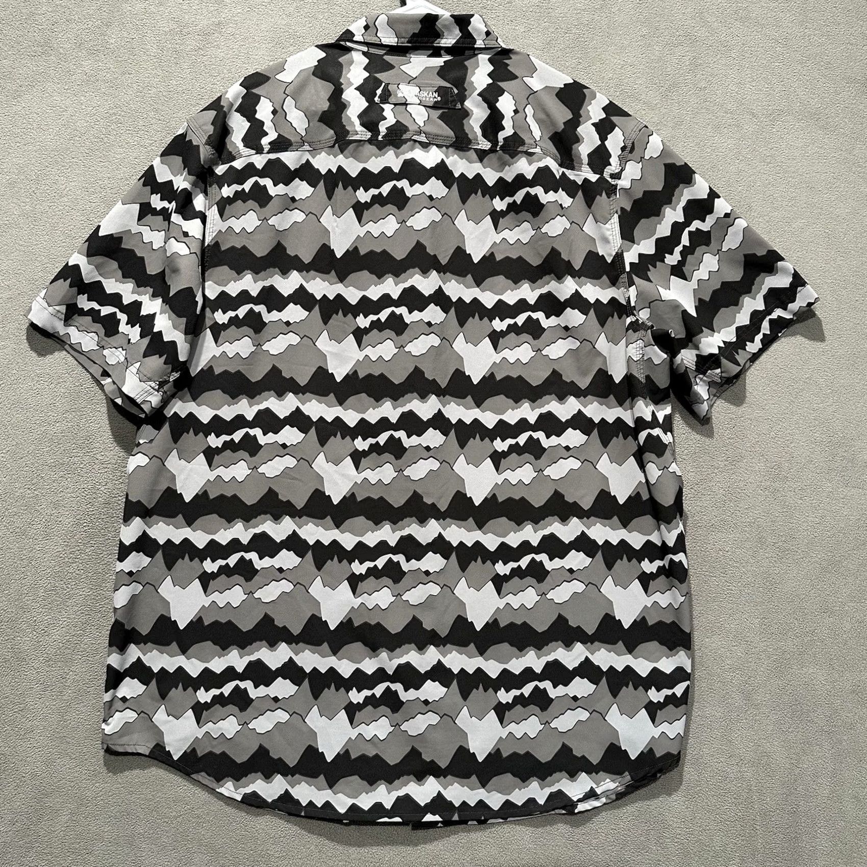 Vintage Alaskan Hardgear Shirt Mens XL Gray Geometric Print Snap Up Chilkat River - Premium Condition Size US XL / EU 56 / 4 - 2 Thumbnail
