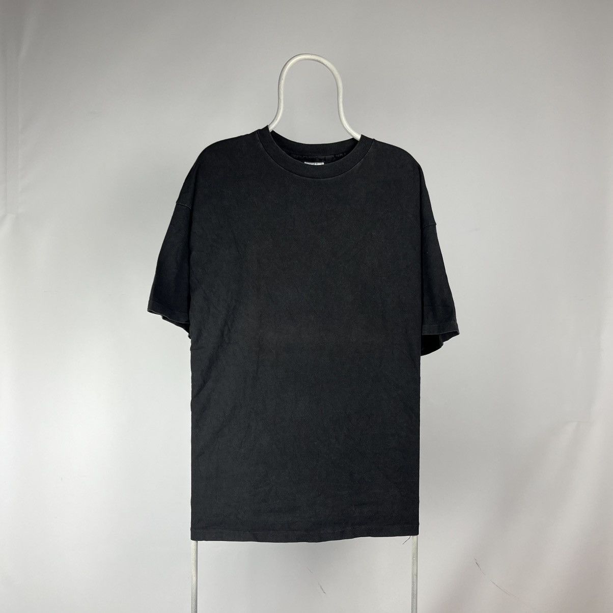 Guns N' Roses Vintage Hanes Guns N Roses tshirt 1989 size XXLarge Size US XXL / EU 58 / 5 - 2 Thumbnail