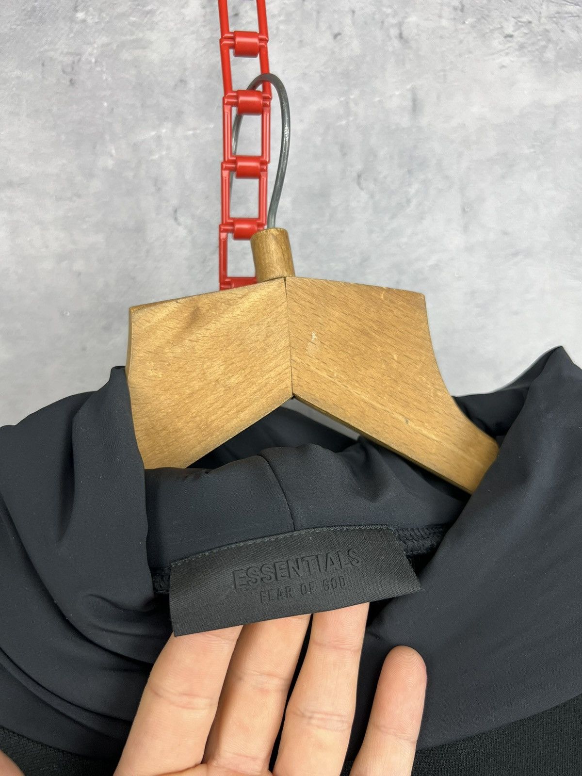 Fear of God fear of god essentials nylon fleece black hoodie size L Size US L / EU 52-54 / 3 - 12 Thumbnail