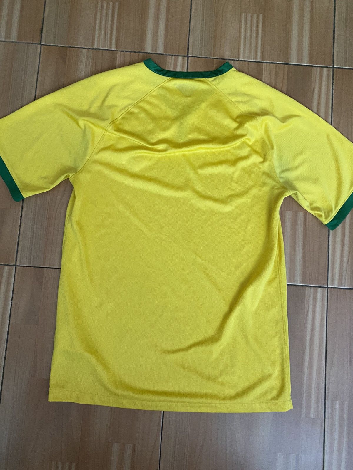 Nike Nike BRASIL 2014 2015 HOME FOOTBALL SHIRT SOCCER JERSEY Size US S / EU 44-46 / 1 - 6 Thumbnail
