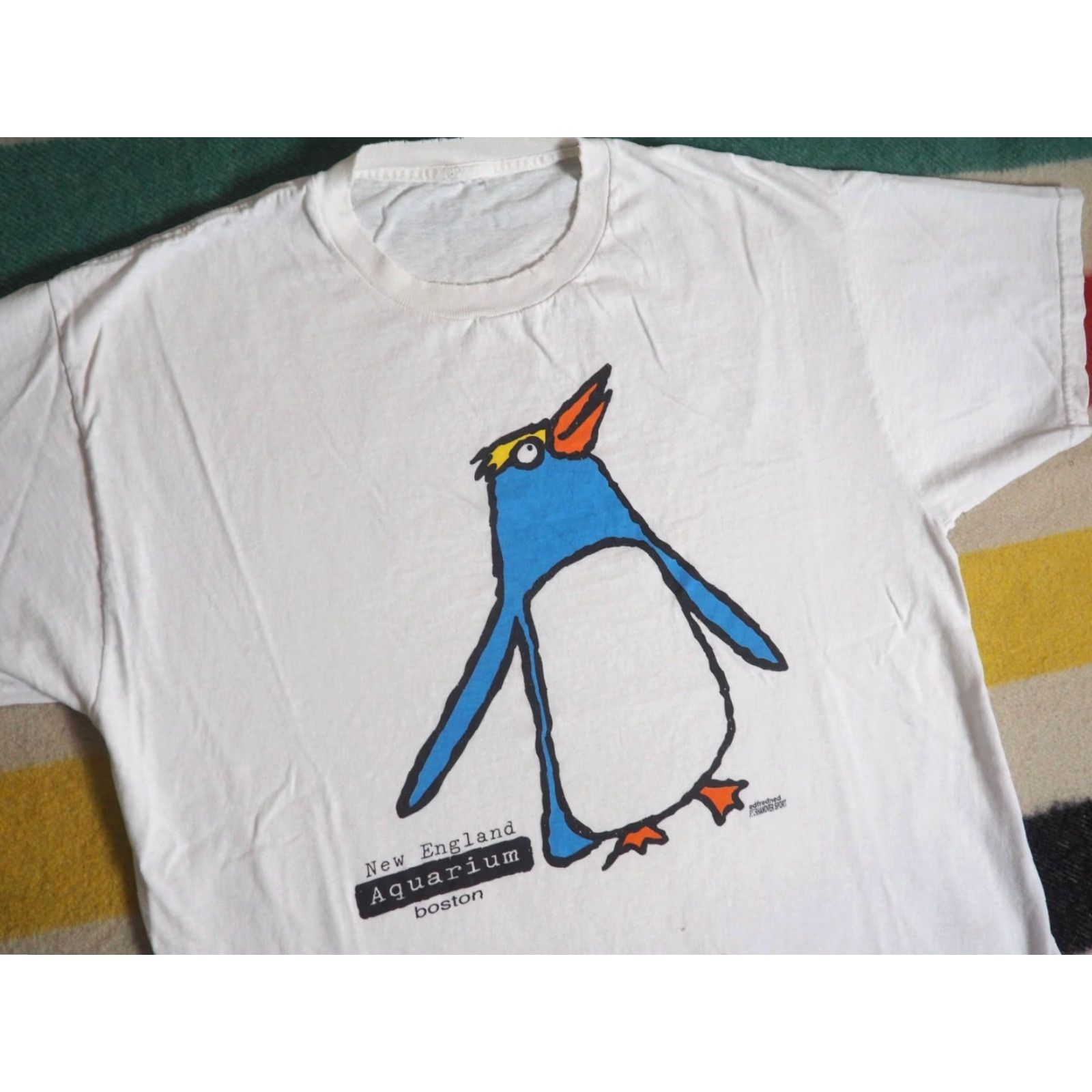 Vintage VTG 90s New England Aquarium Boston Penguin Nature Art White Tee L T-Shirt Mens Short Sleeve Crew Neck Graphic Print Vintage Logo Cotton Size US L / EU 52-54 / 3 - 2 Thumbnail