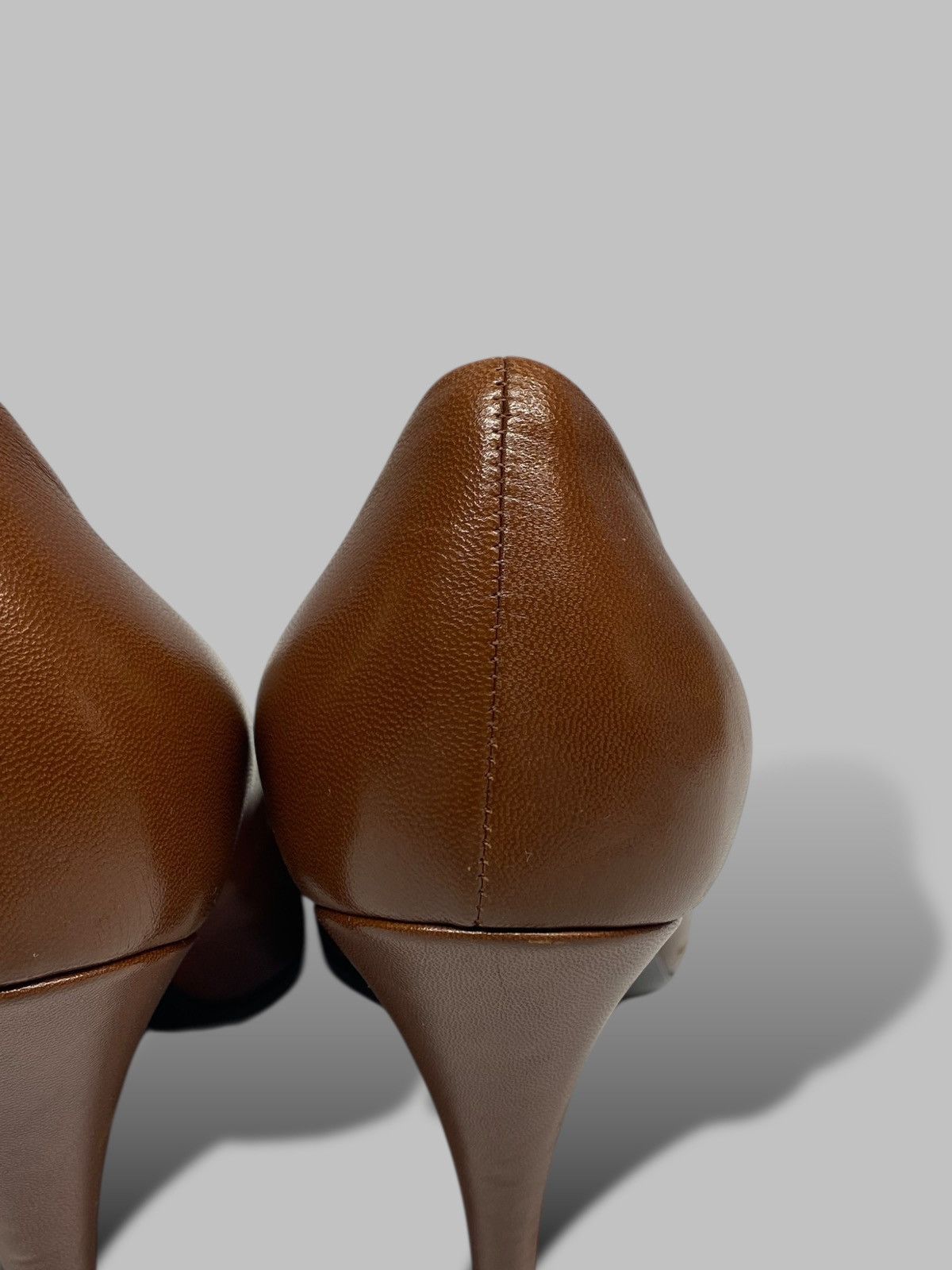Gucci Gucci Brown Leather Blanca Pointed Toe Pump Heels RRP 700$ Size US 7 / IT 37 - 7 Thumbnail