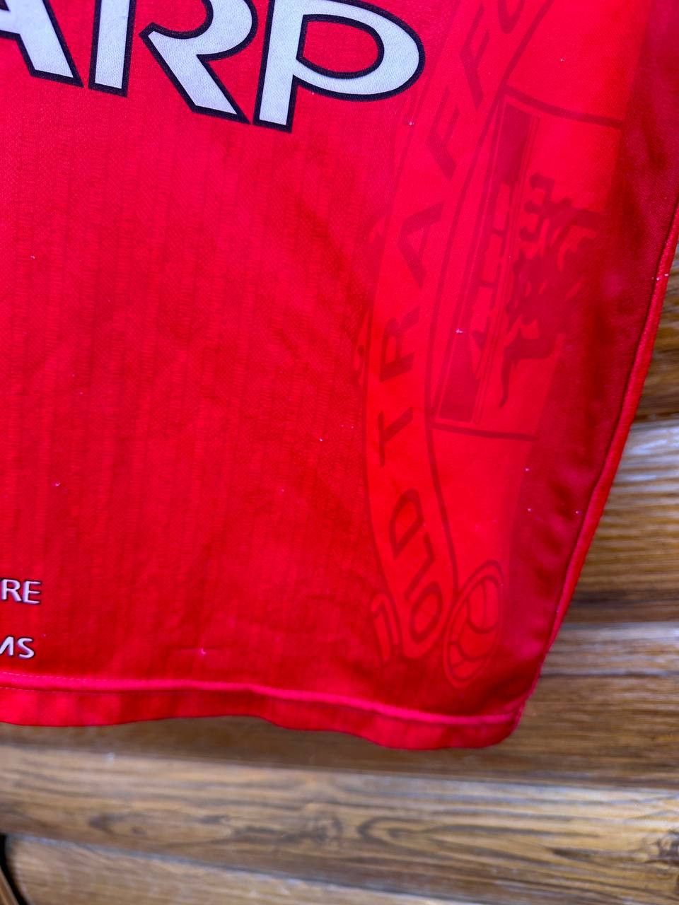 Umbro Umbro Manchester United 1996/98 Football Shirt Jersey KIDS Size US S / EU 44-46 / 1 - 6 Thumbnail