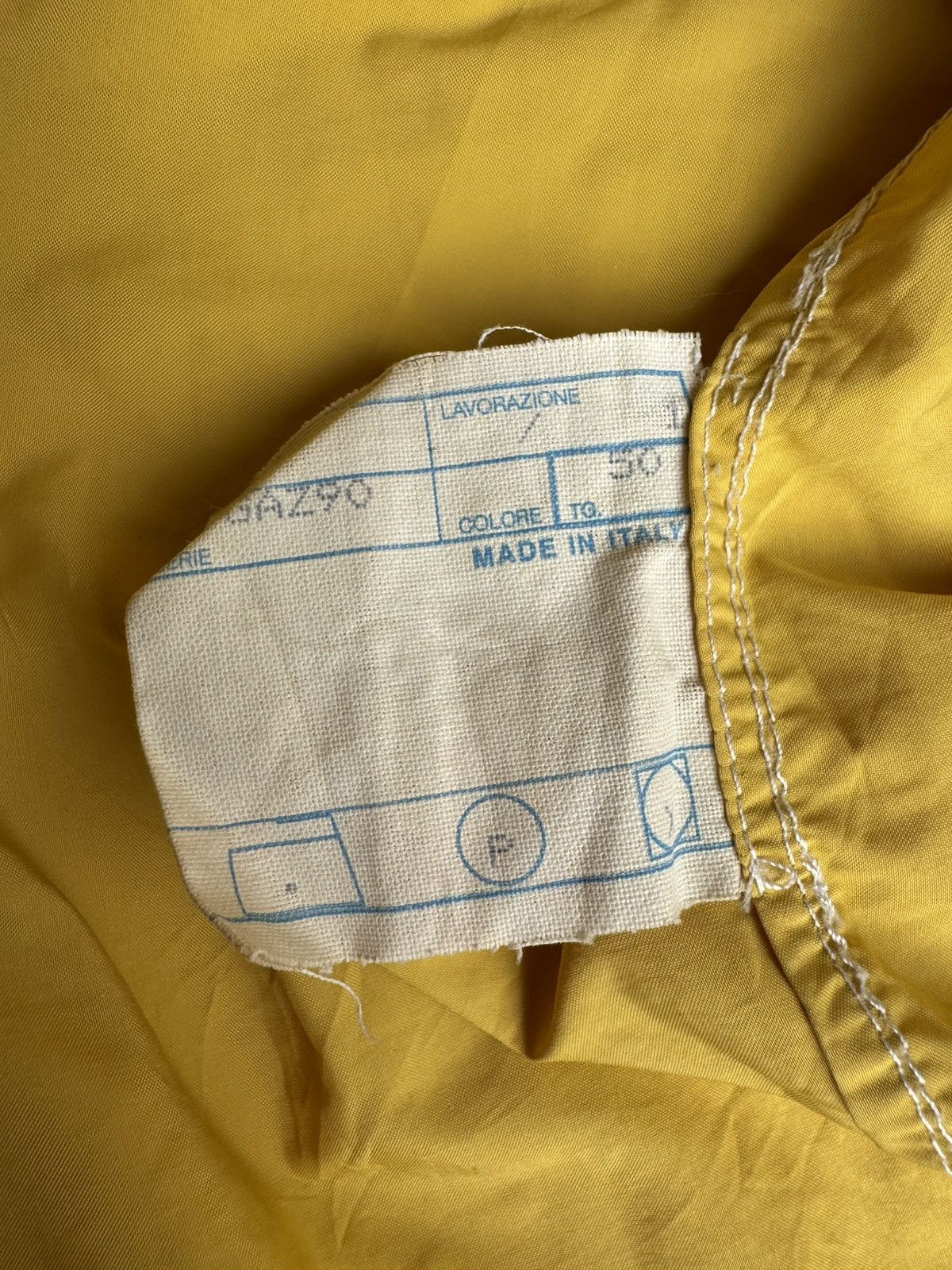 Versace VERY RARE VINTAGE JACKET VERSACE CLASSIC V2 WINDBREAKER Size US M / EU 48-50 / 2 - 5 Thumbnail