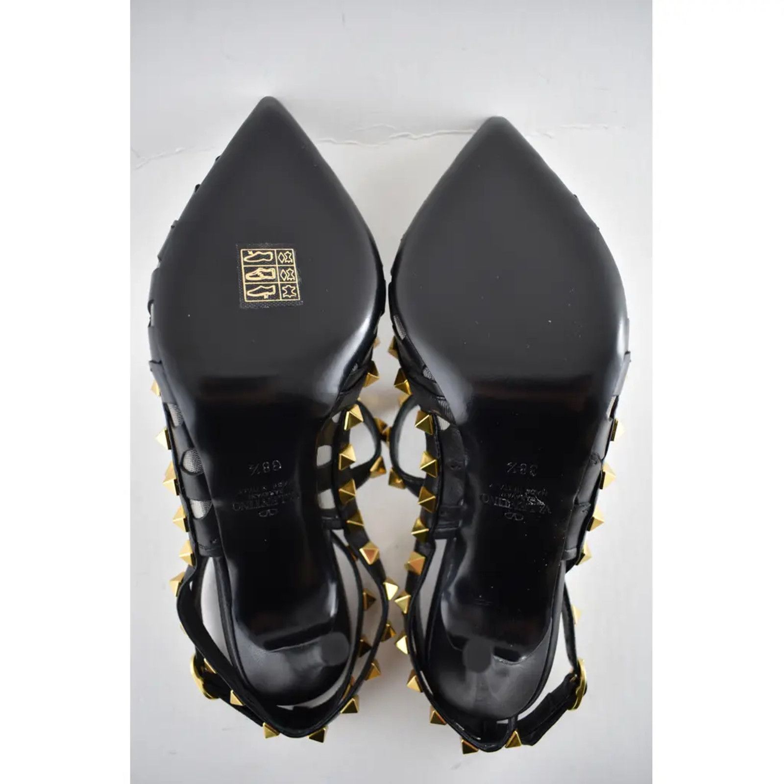 Valentino Rockstud Wave Embroidery Ankle Strap Classic Heel Pump 38.5 Size US 8.5 / IT 38.5 - 12 Thumbnail