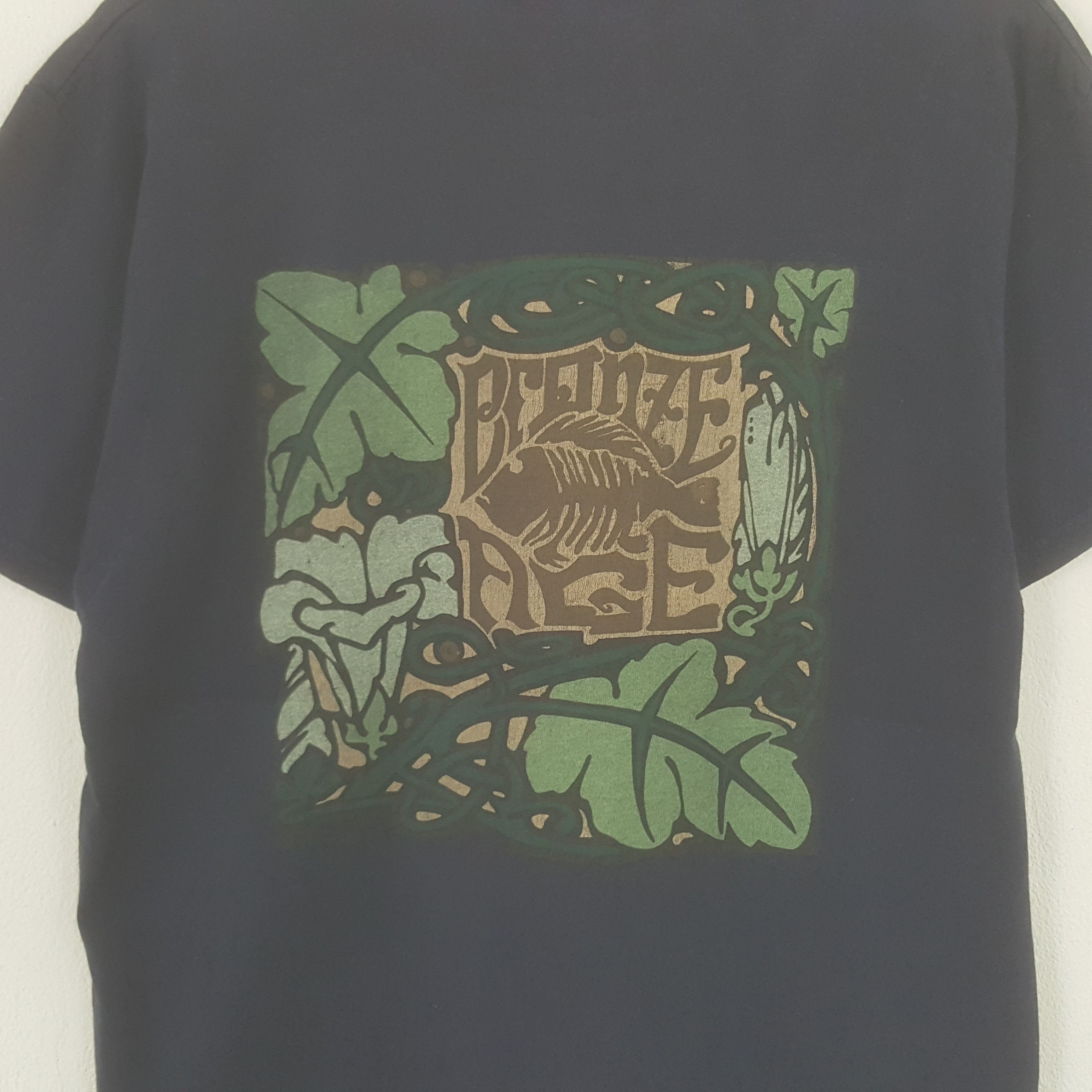 Vintage Vintage Bronze Age American Surf Style Tshirt Size US L / EU 52-54 / 3 - 2 Thumbnail