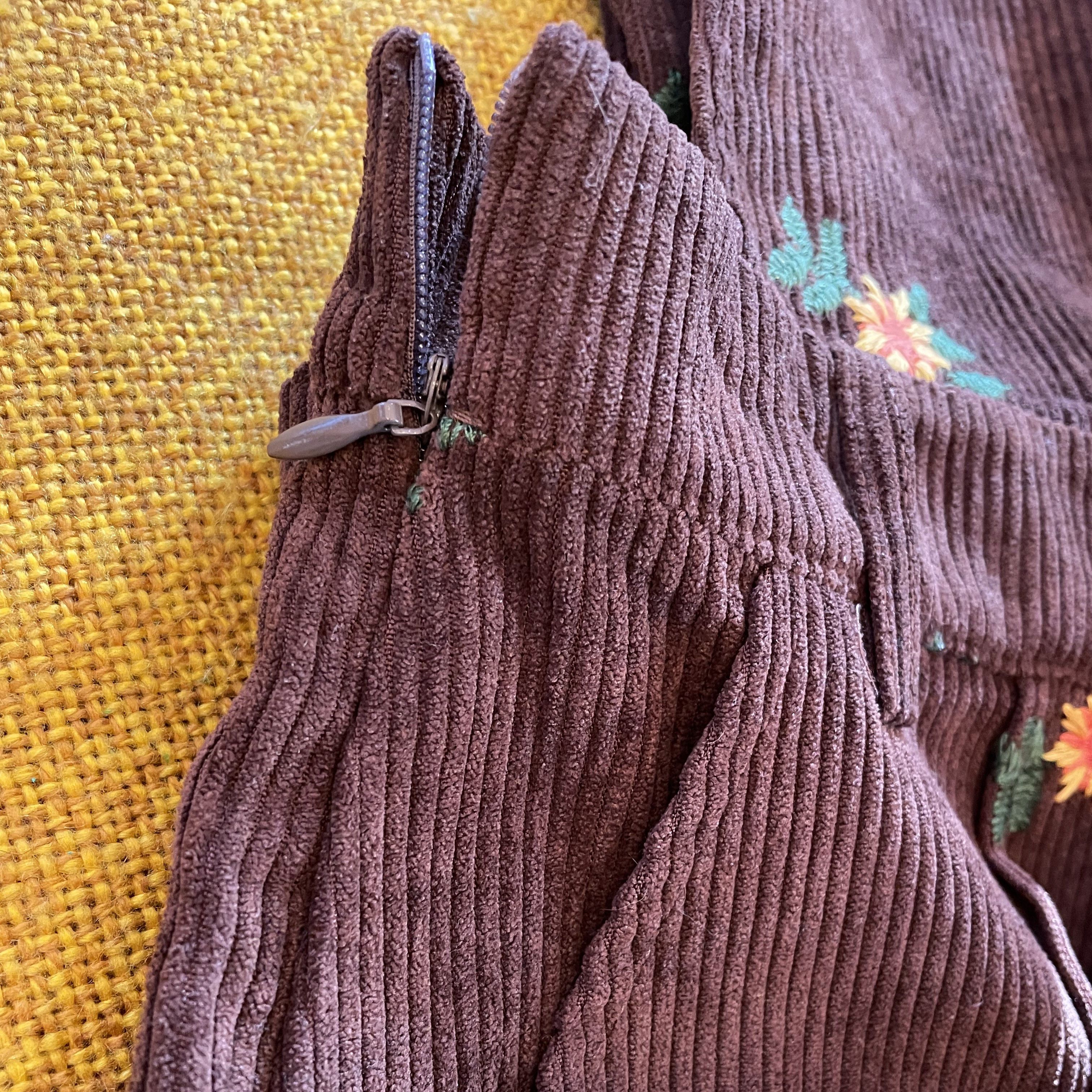 Other Chocolate-colored jumpsuit with a floral print. SizeXL. Size 27" / US 4 / IT 40 - 7 Thumbnail